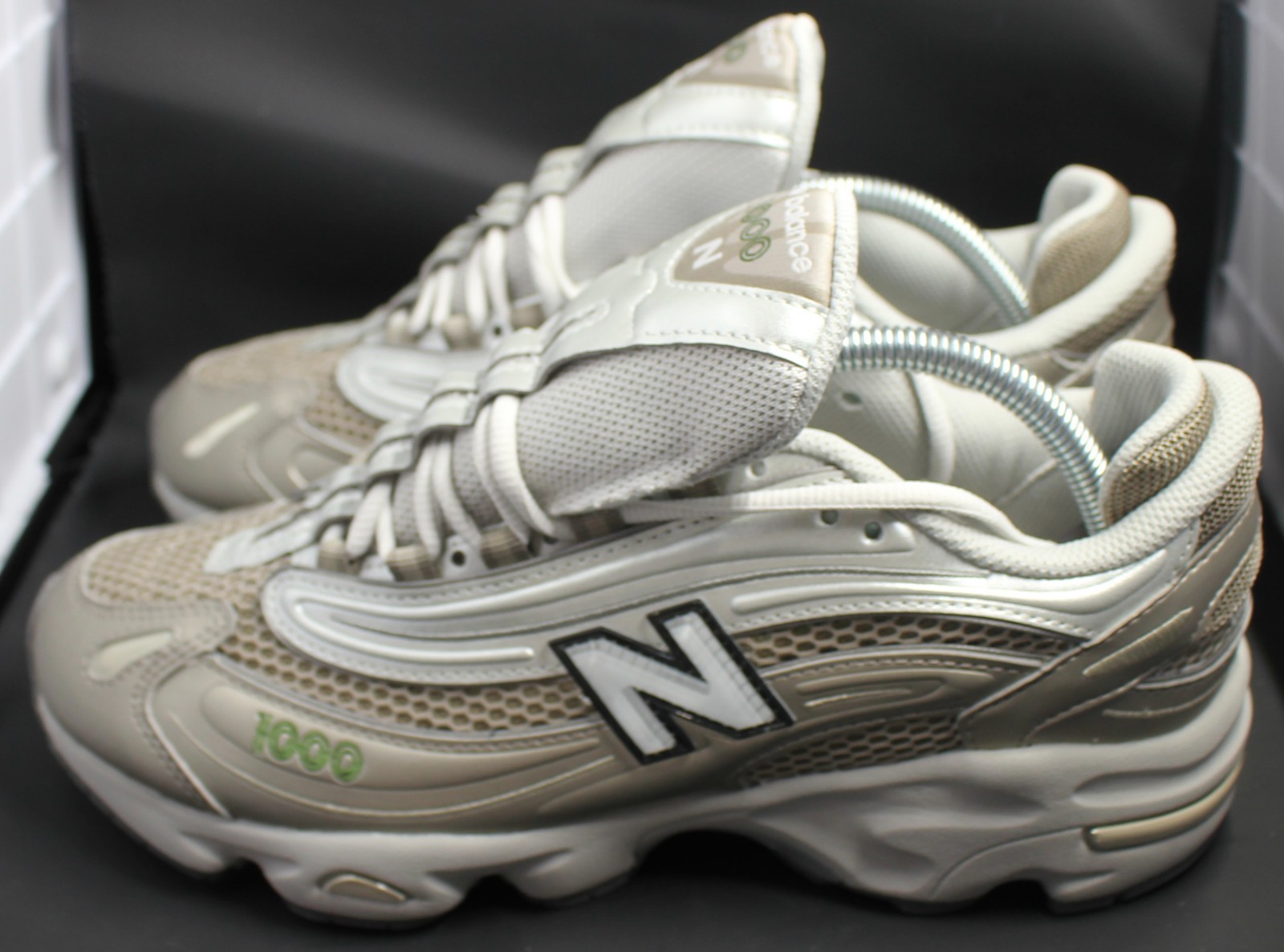 Unisex New Balance 1000 Classic Sneakers Shoes – Arid Stone M1000N SZ 8.5 M/10 W