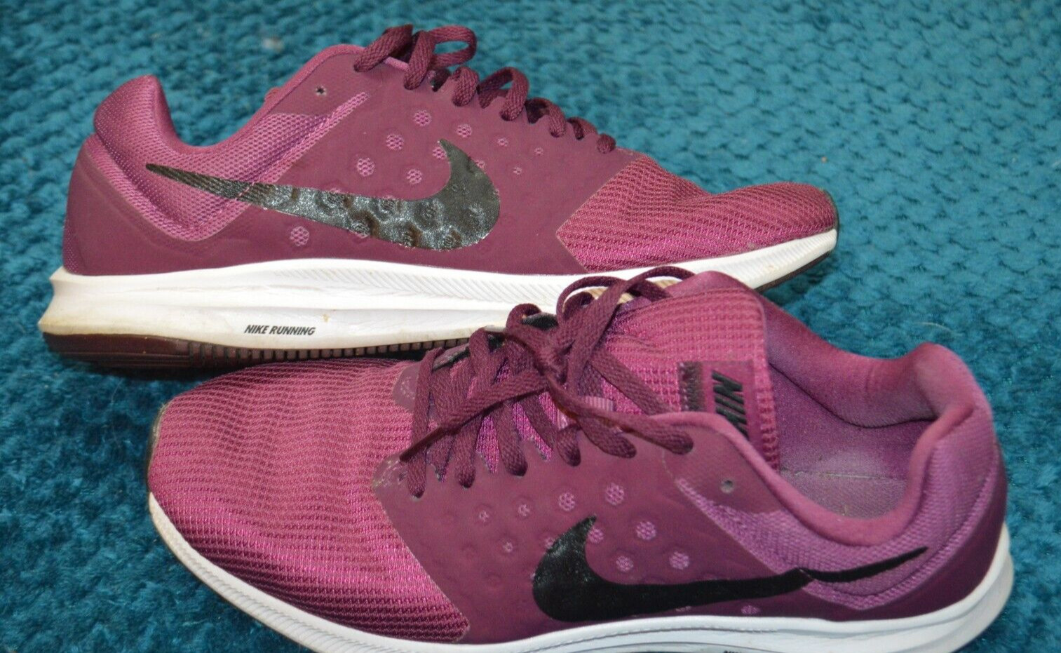 Womens size 11 Nike Downshifter 7 Maroon Running shoes