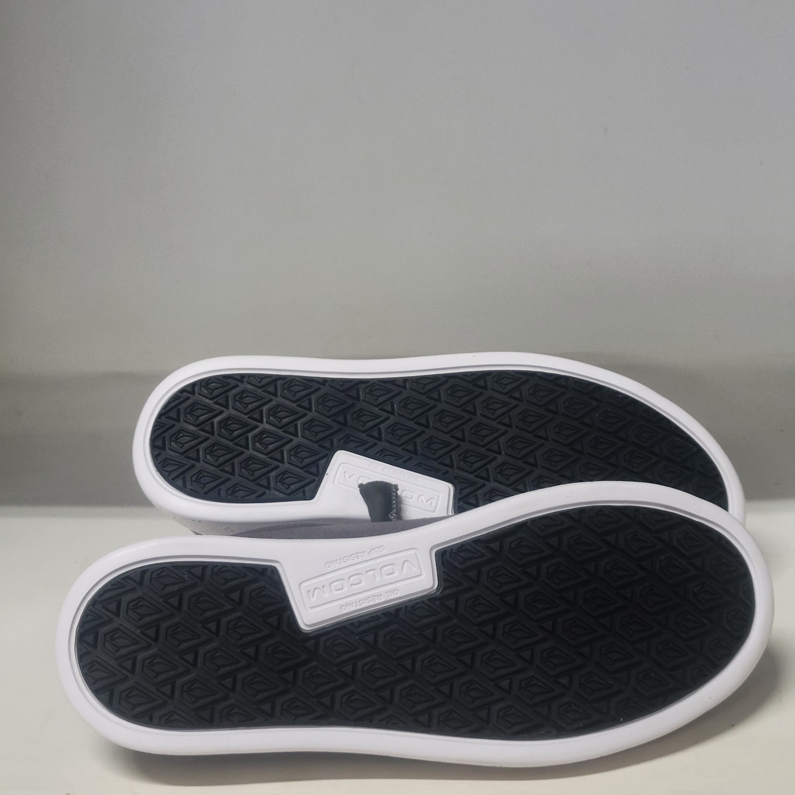 Volcom Chill Comp Toe Work Shoe Grey Womens Size 9.5W