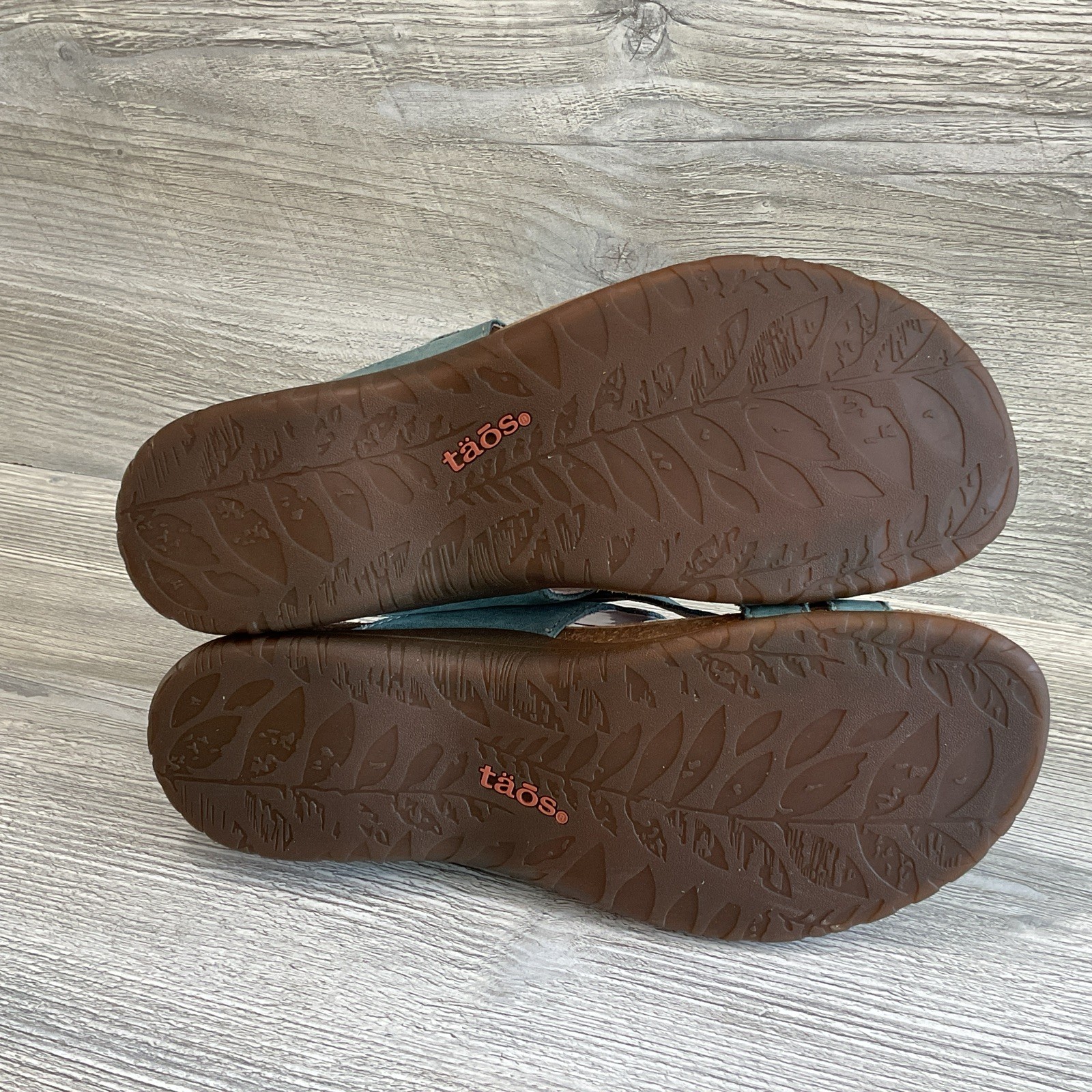 Taos Perfect Sandals Leather Comfort Women 10 Adjustable Cork Footbed Thong Blue