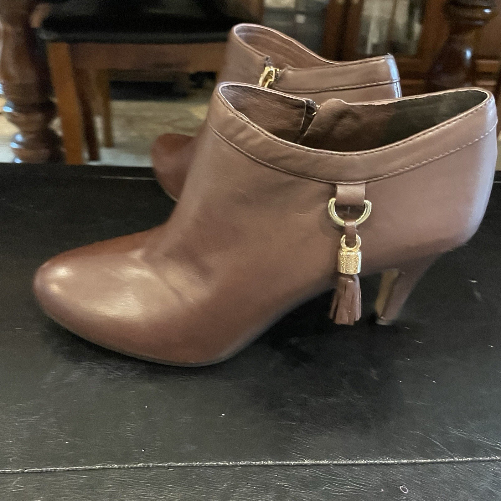 Vince Camuto Vemmey Leather Ankle Booties – Brown size 7.5