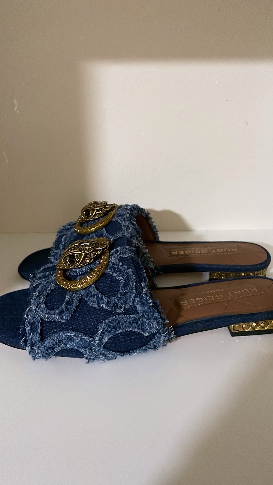 Kurt Geiger London Women’s Blue Slide Sandals Gold Logo Buckle US 7.5 EU39