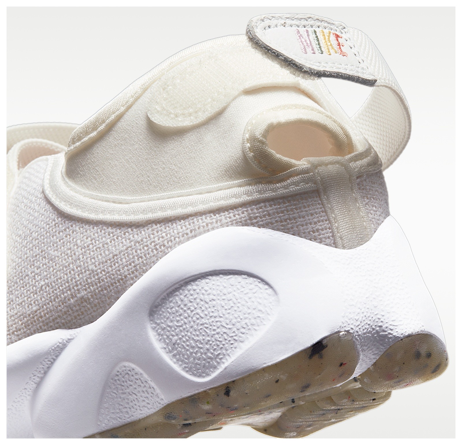 Nike Air Rift DJ4639-121 Split Toe Sandals Women’s Summit White Sail Coconut