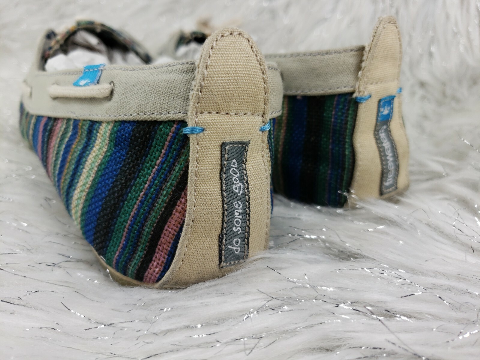 FREE WATERS Striped Womens Sz 9 Beige Multicolor Peace Flowers 640520