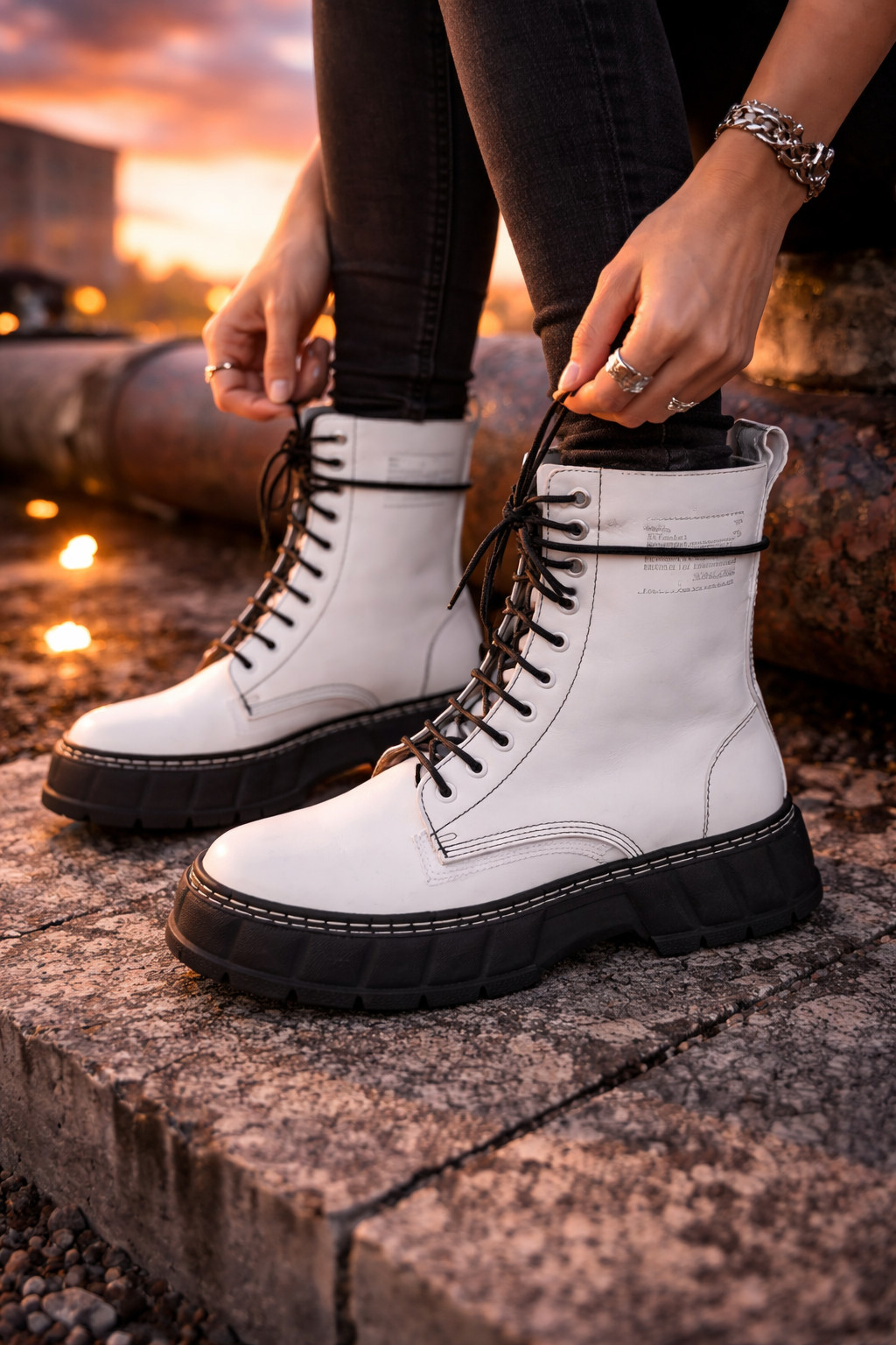 Virón White Boots – Premium Vegan Leather – Chunky Sole – EU 40 / US 7