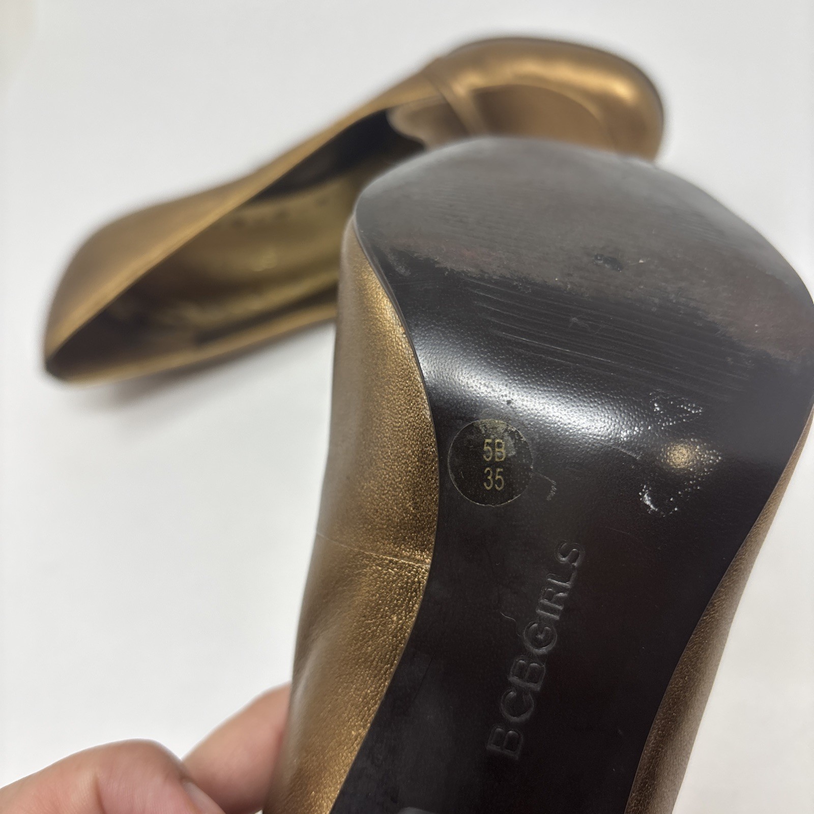BCBGirls 3.75″ HEELS Bronze Leather SLIP ON LOAFER STYLE PUMPS SHOES 5B 35