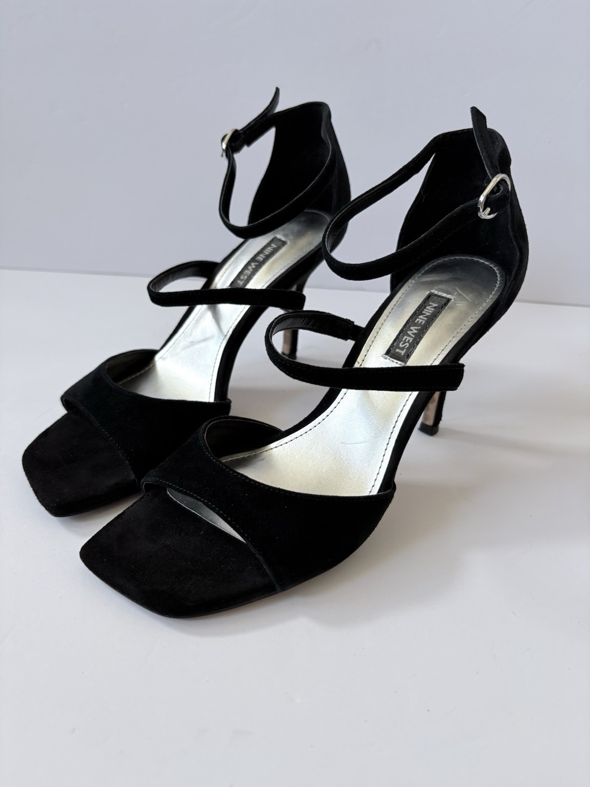 Nine West Sighs Dress Sandals Black 7 Suede Going Out Statement Career Preppy