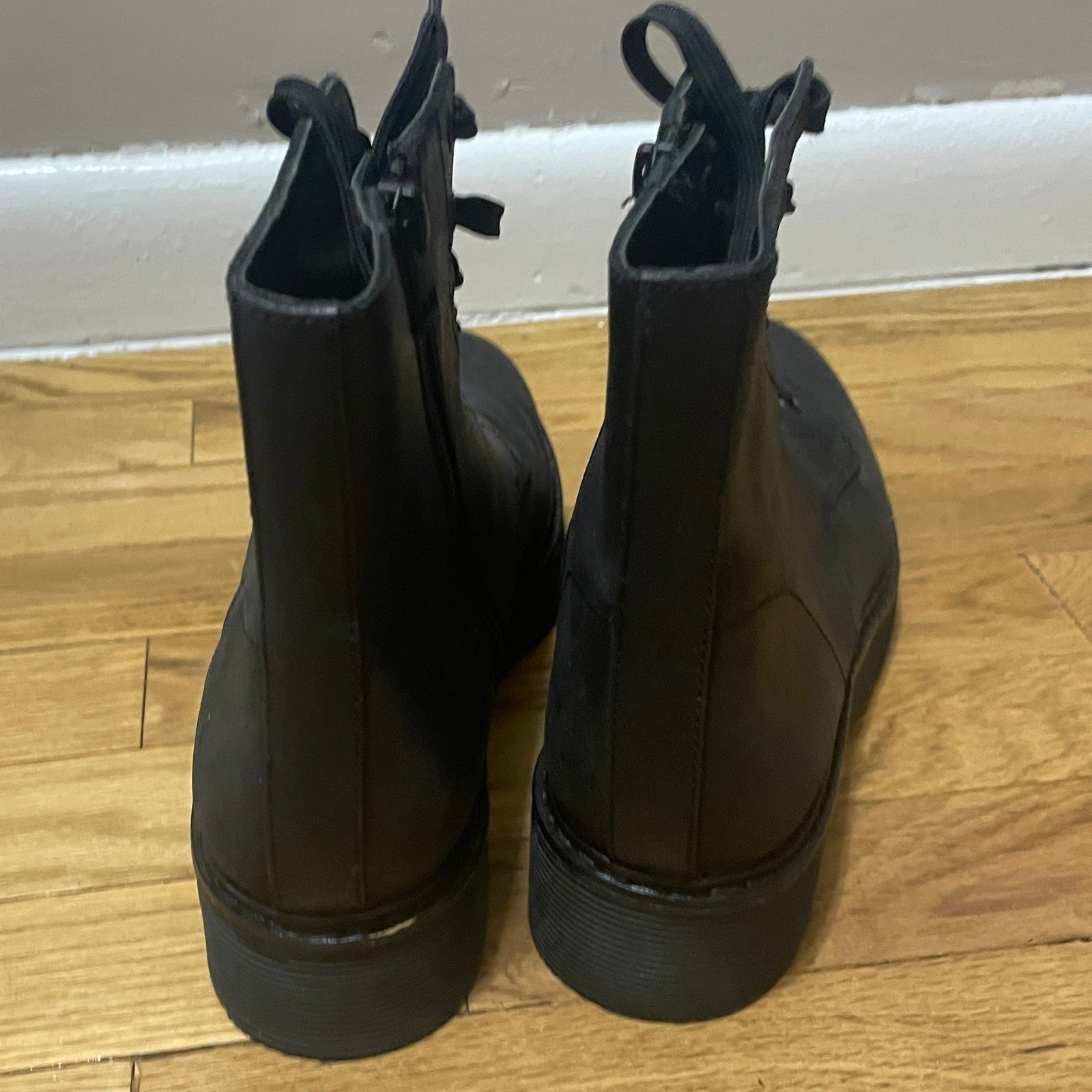Vince Black Combat Boots Side Zip Platform Lug Sole Lace Up Women’s 10M 40