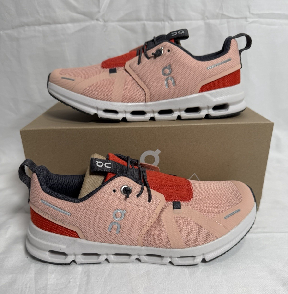 On Cloud Sky Pink/Red/White/Black Low Top Mesh Lace-Up Sneakers 3YD11440645