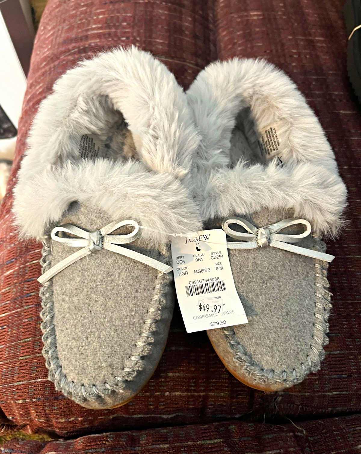 J.CREW Gray Faux Fur Lined Moccasin Slippers Women’s US 6 M Slip-On Bow