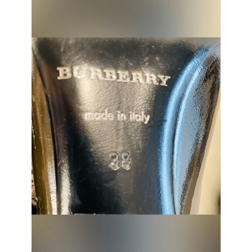 Burberry Patent Leather Lace-Up Heeled Booties. Vintage 2009. Authentic. Size 38