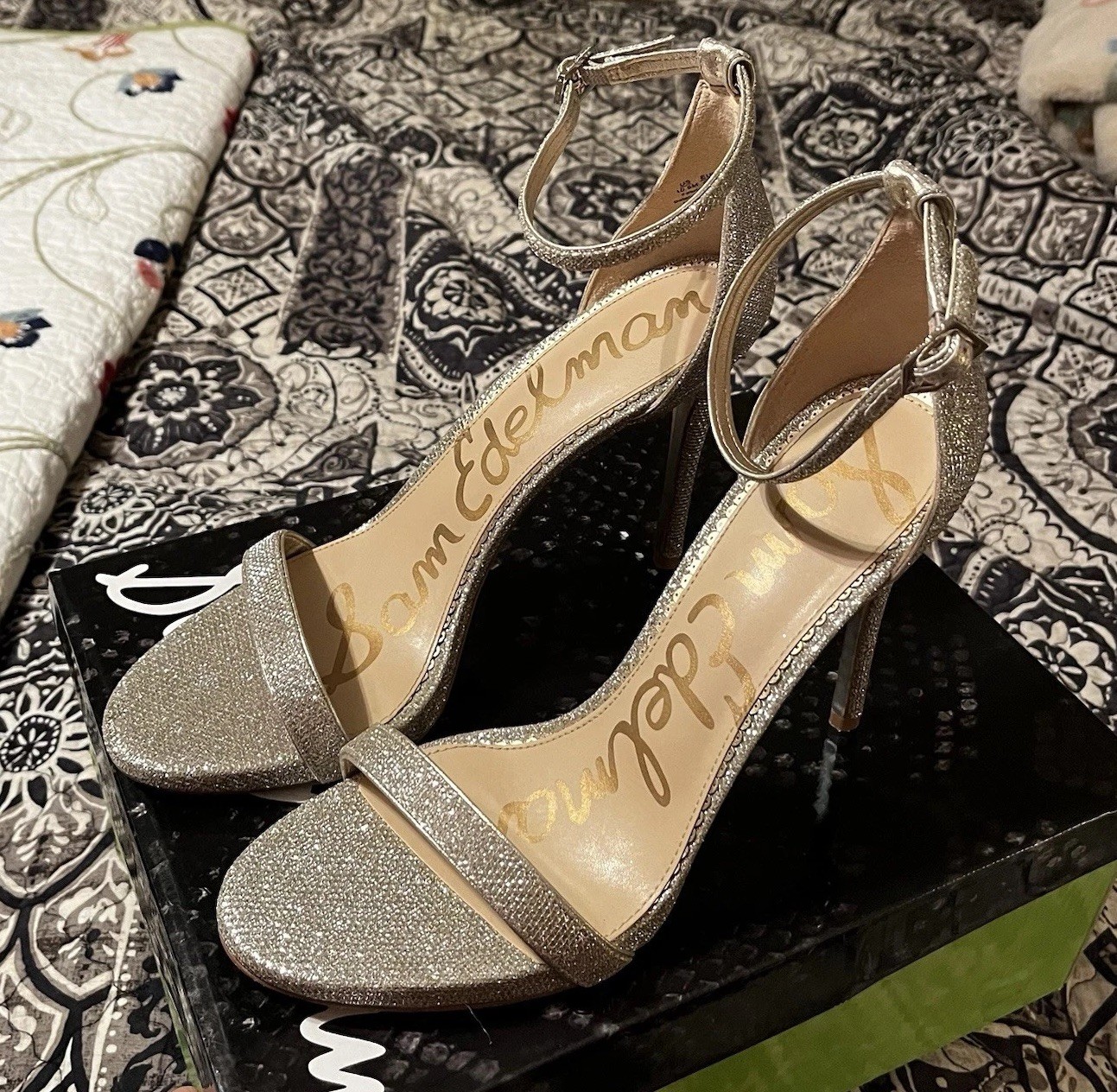 Sam Edelman Ariella Gold Sparkle Sandals w/Stiletto Ankle Strap. Women’s 10.5