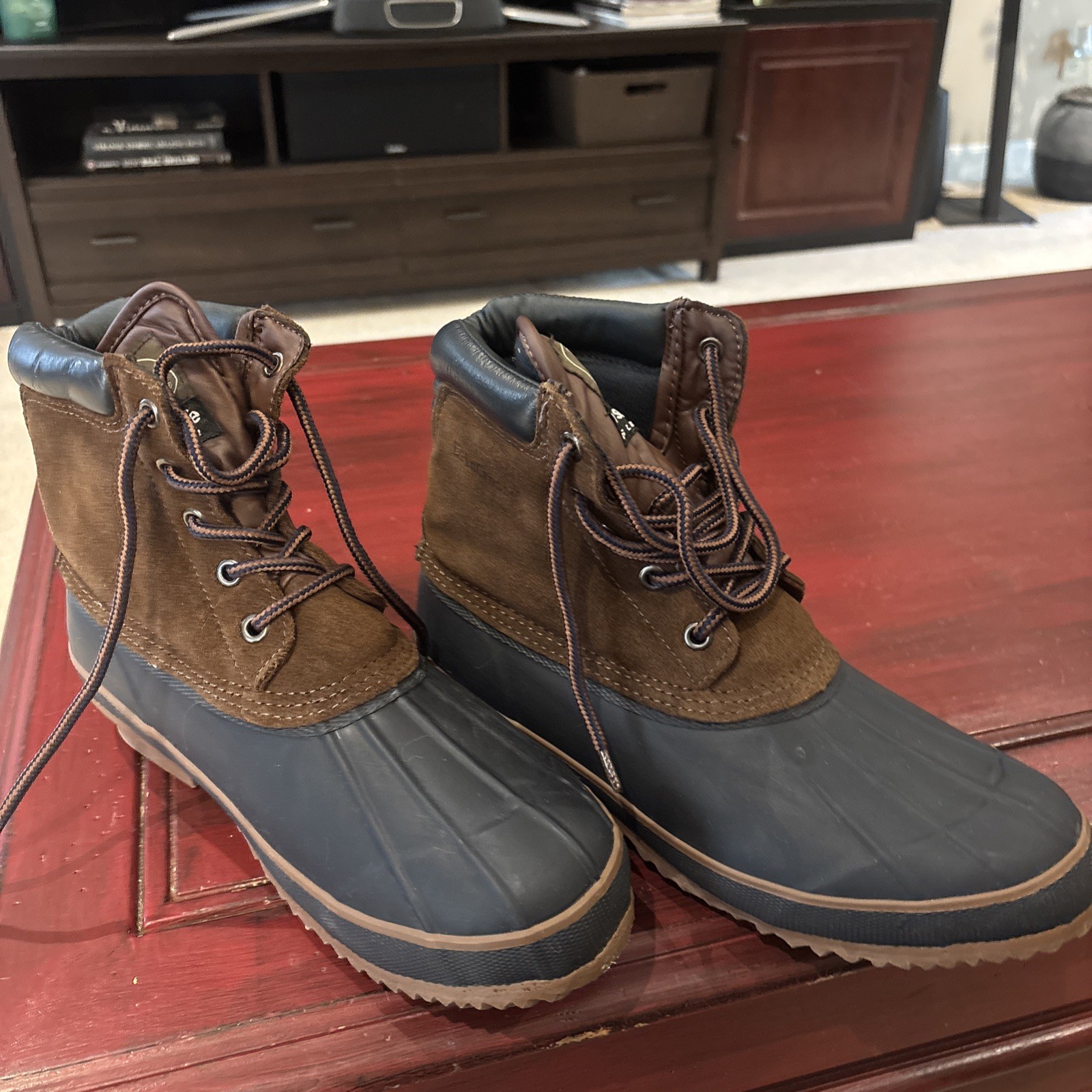 Lacrosse Thinsulate Duck Style Boots Brown Suede with Navy Rubber Womens Size 9