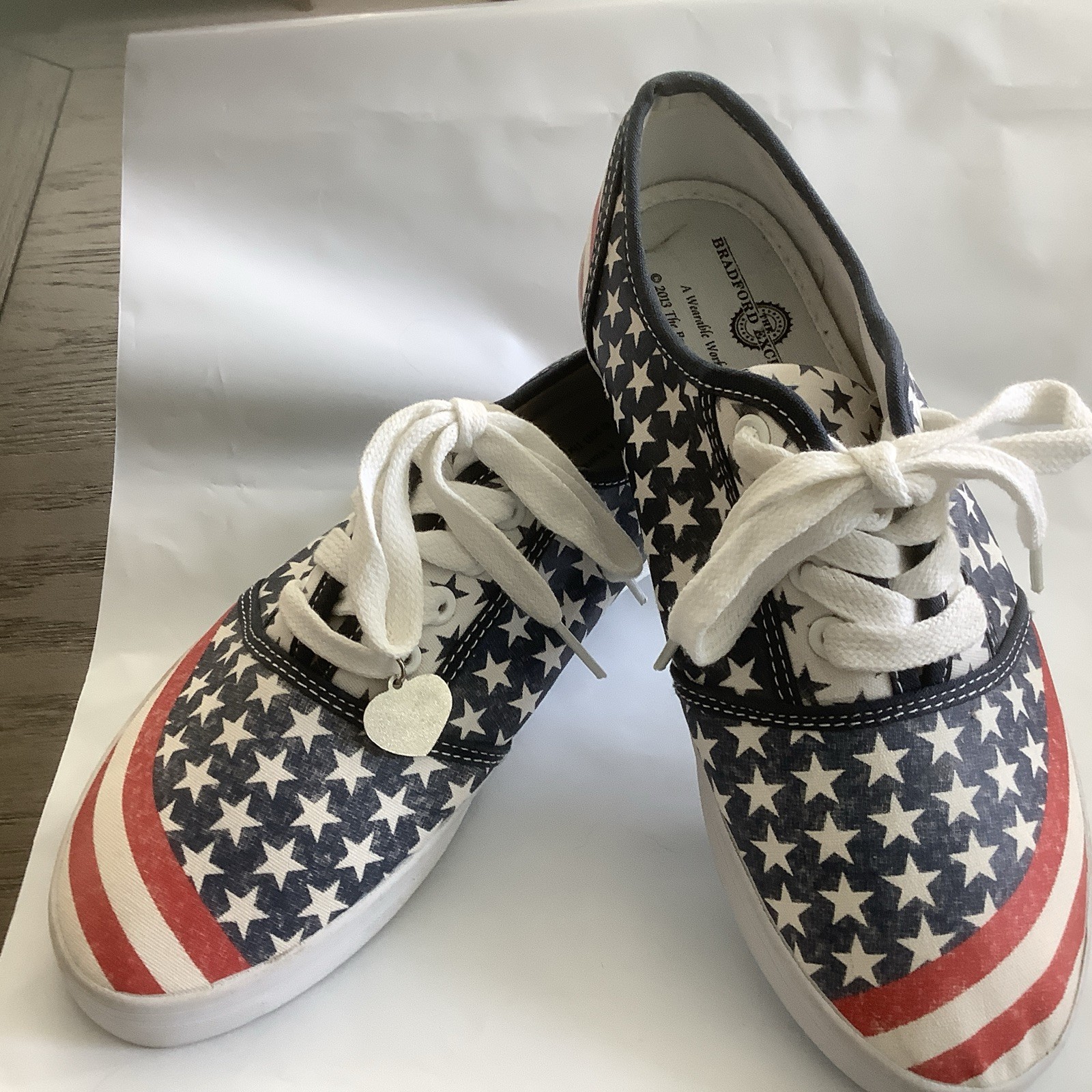 Bradford Exchange USA Charm American Pride Flag Shoe Sneakers Womens Size 9