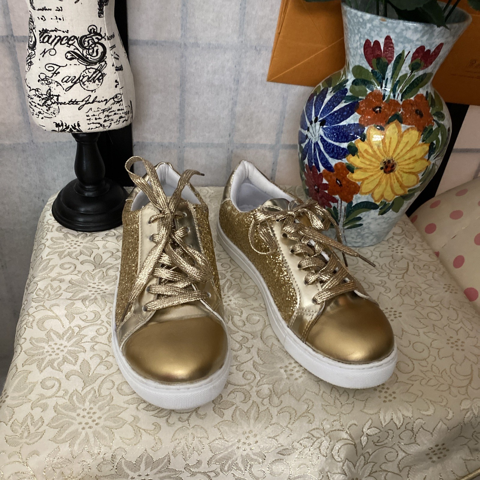 Gold Glitter & Metallic Sneakers Women (Marked 42-More Like a 39/40( US 9M) READ