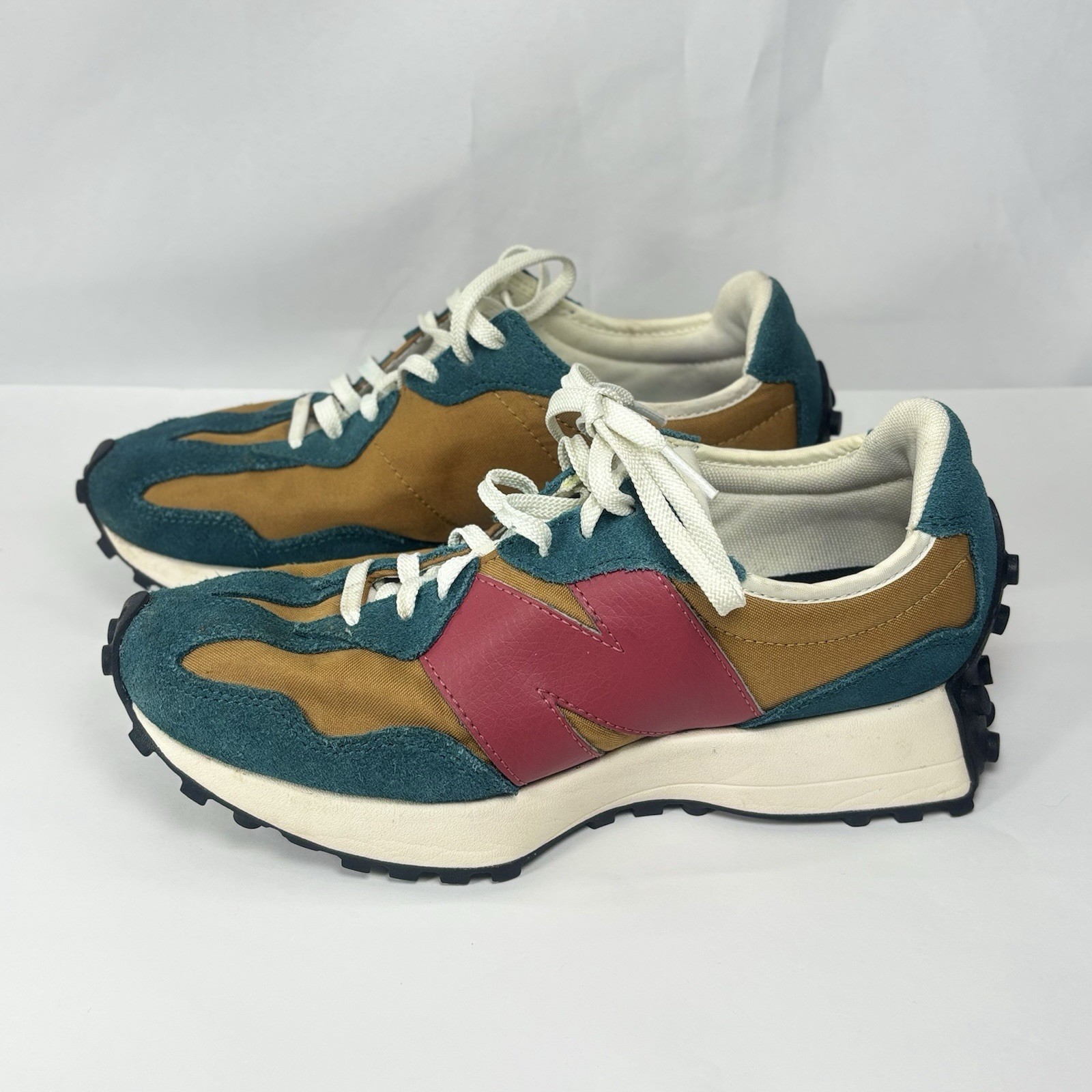 New Balance 327 Womens Sz 8 Comfort Lifestyle Sneaker Mountain Teal Workwear