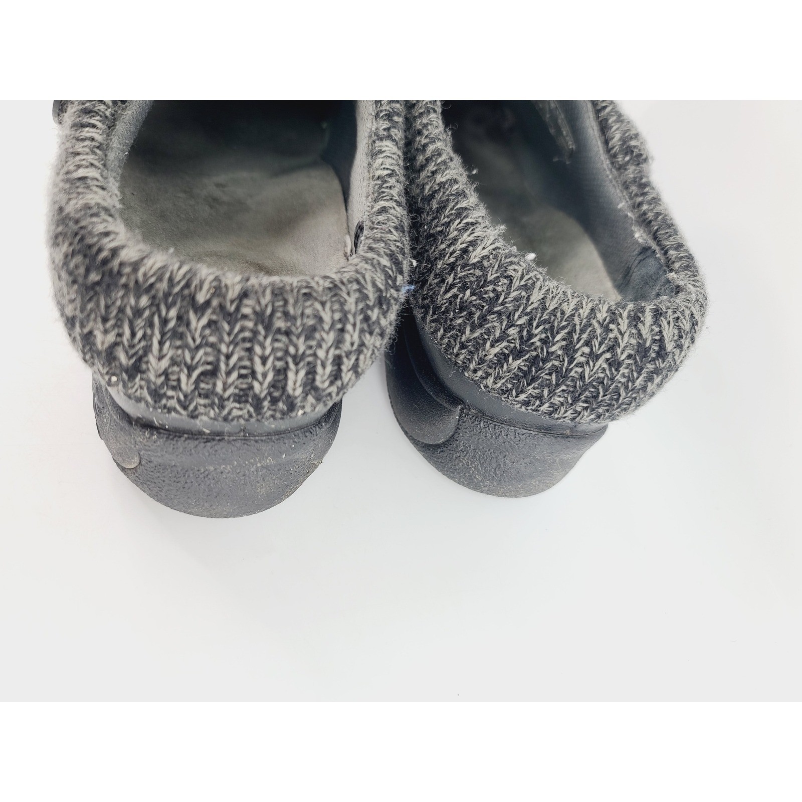 Dansko Round Toe Leather Upper Synthetic Sole Slip-On Clogs Women Size 9 Black.