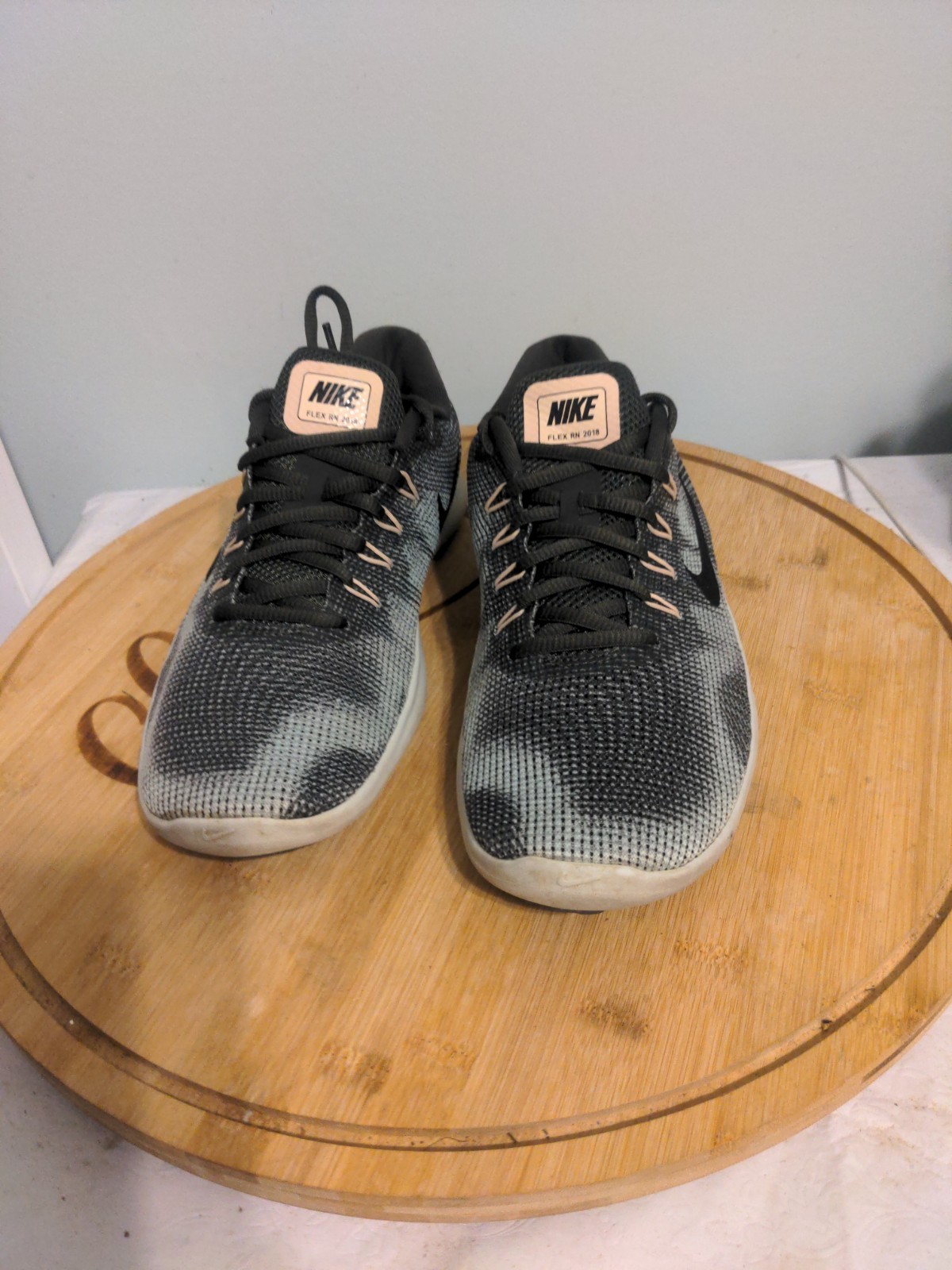 NIKE FREE RN FLYKNIT 2018 NEWSPRINT/DARK STUCCO SILVER/BLACK Women 10