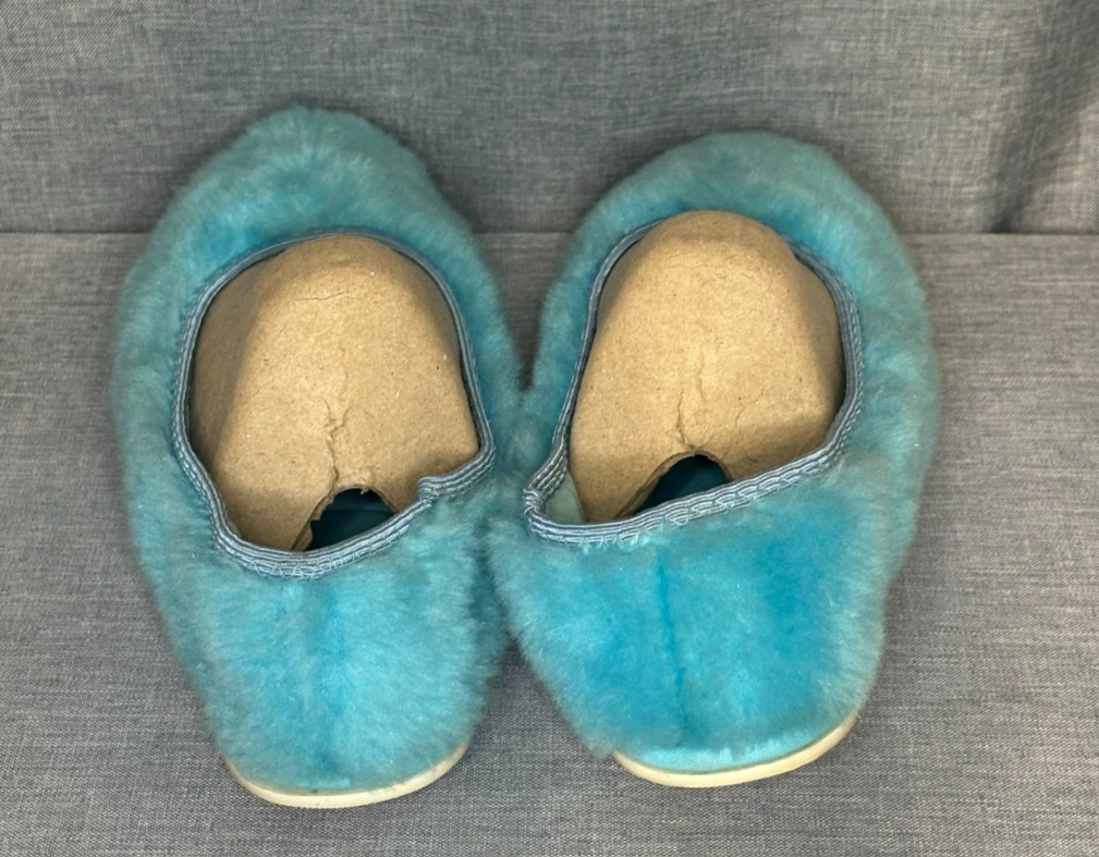Vtg Fluff Scuff Fuzzy Faux Fur aqua blue Slippers Rubber Sole Medium 6.5-7.5