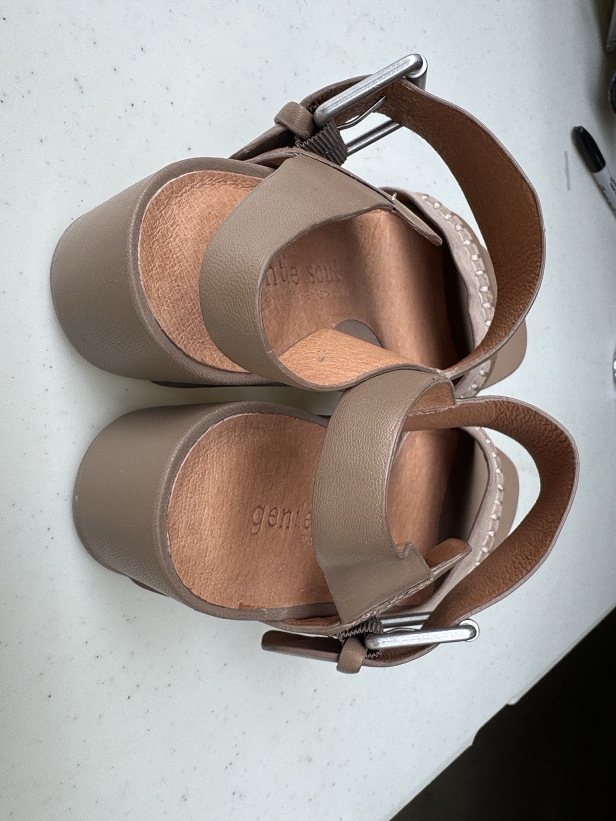 Gentle Souls Taupe Leather Strappy Sandals Ankle Strap Buckle US 6 Medium
