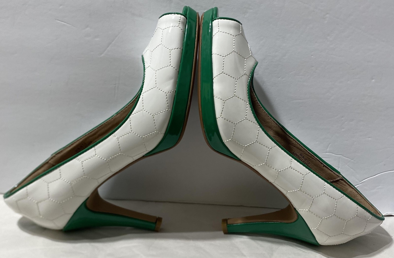 Charis & Doxa Heels Womens Size 7.5 White Soccer Stitch Striker Green Peep Toe