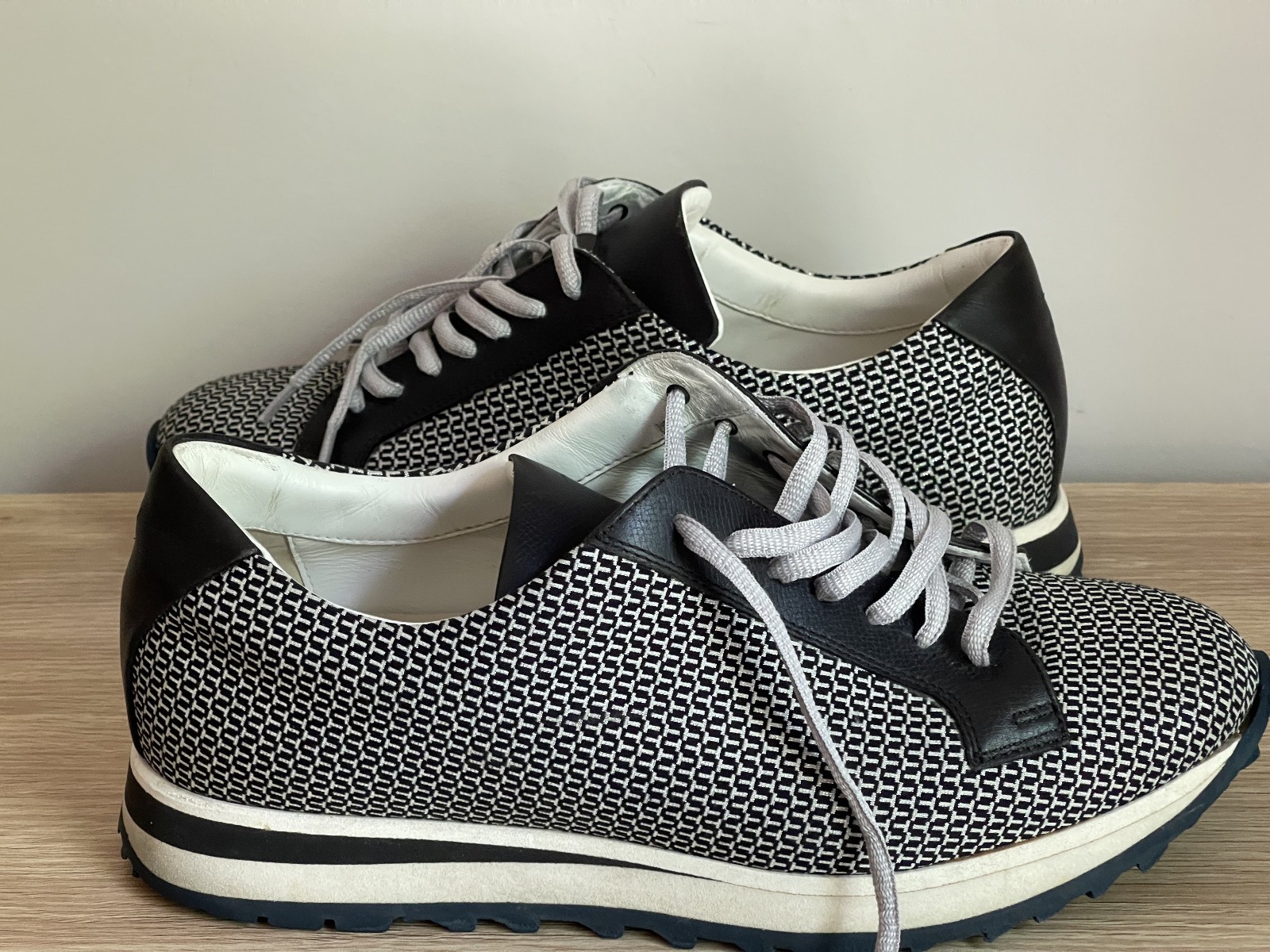 Sebastian Cruz Couture Luxury Sneakers Black White Pattern Low SZ 40 EU 7.5/9 US