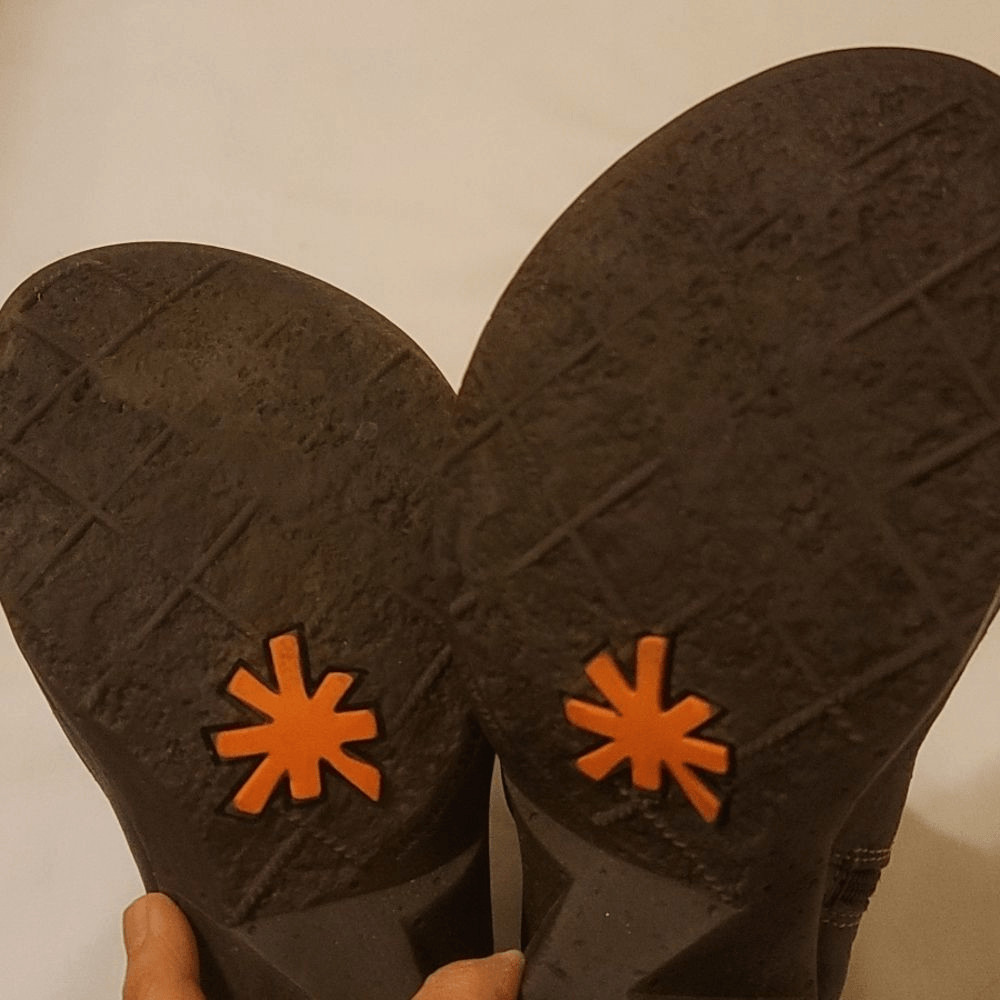 – The art Company boots size 39