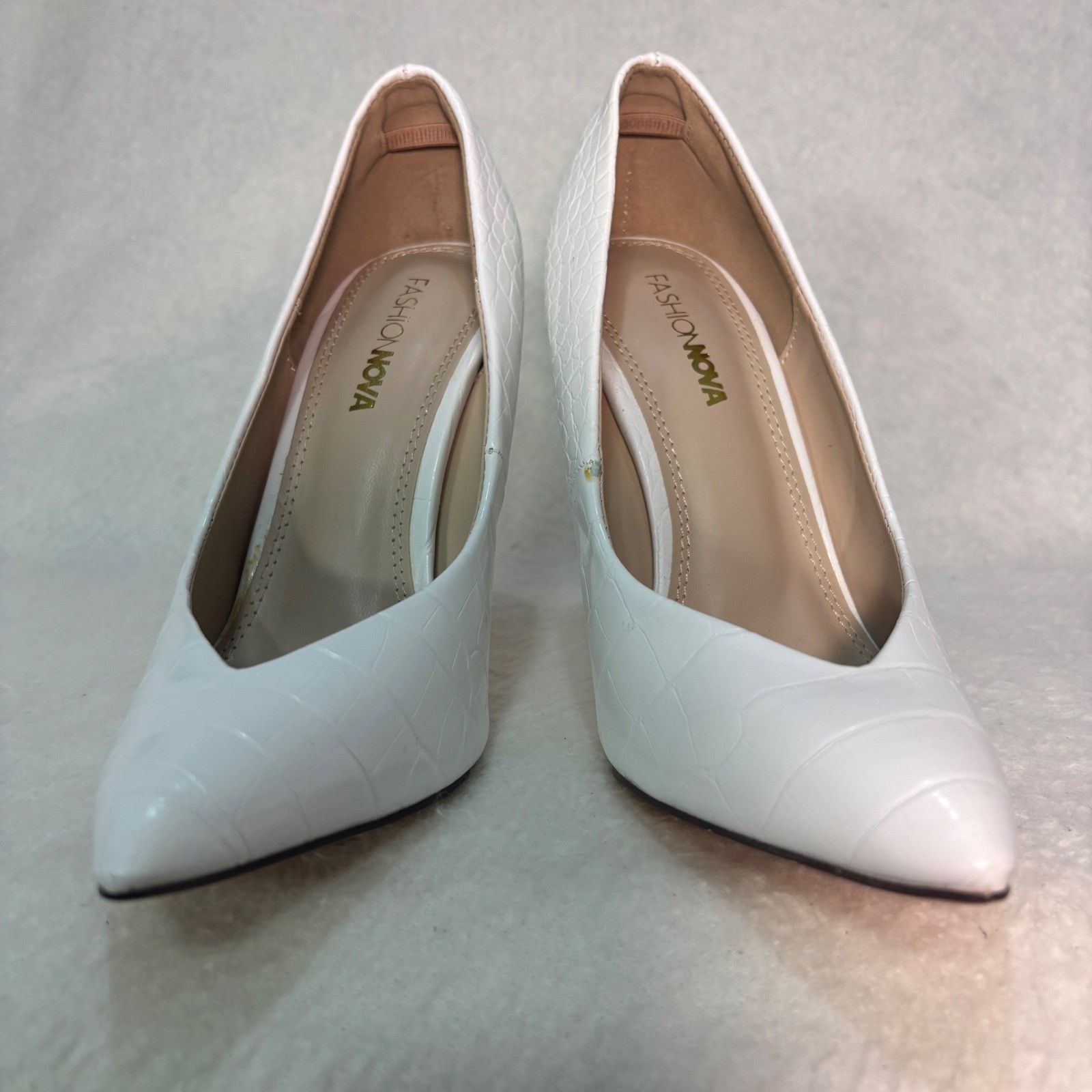 Fashion Nova White Croc Embossed Pointed Toe Stiletto Pumps Heels Size 6