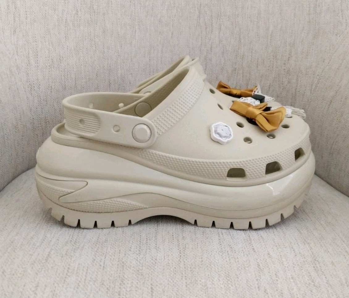 CROCS Mega Crush Platform Clogs Shoes Women’s Size 7 Bone Ivory