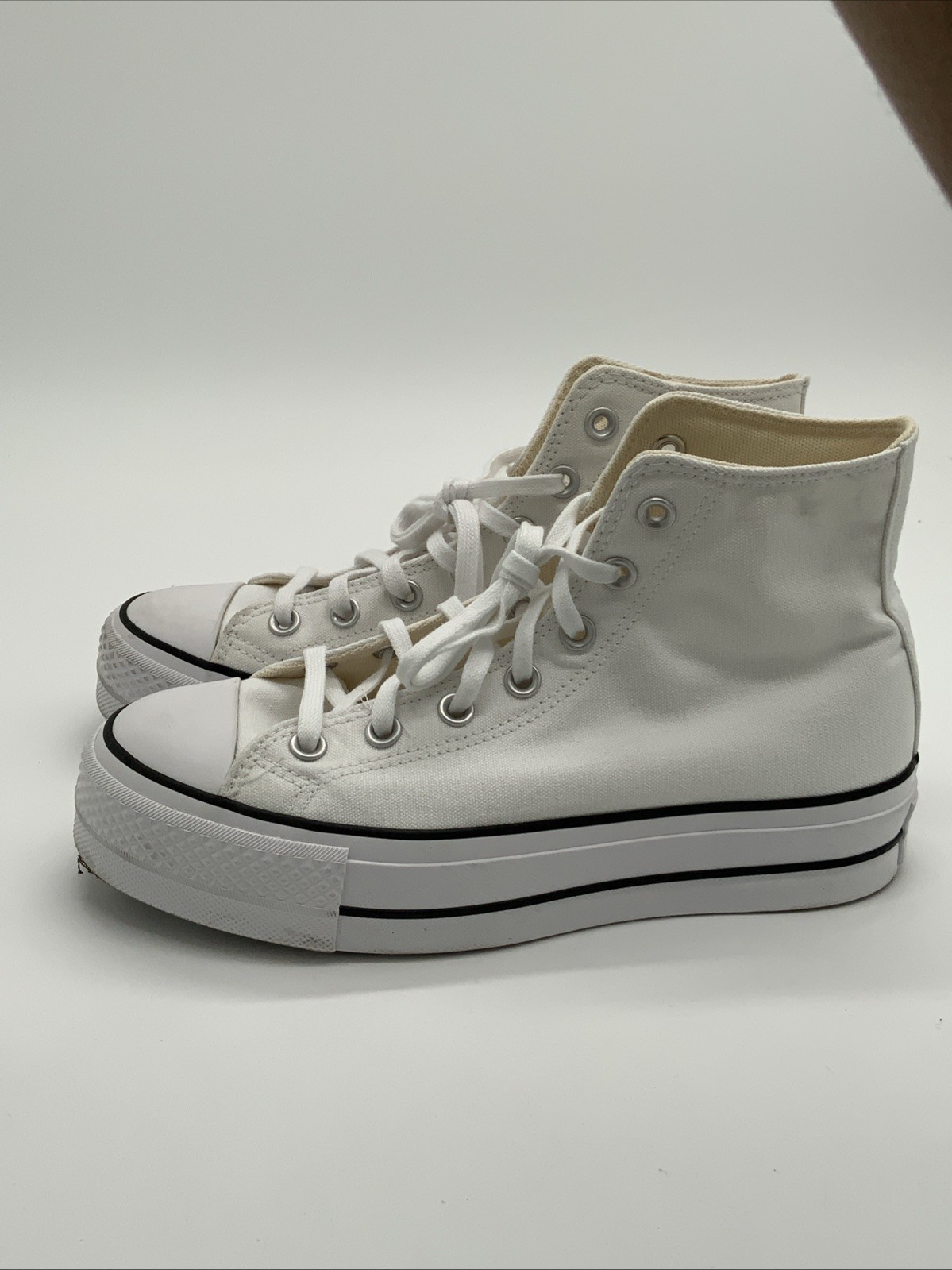 Converse CTAS Lift Hi Platform Canvas Women Size 7.5 White Used 560846C