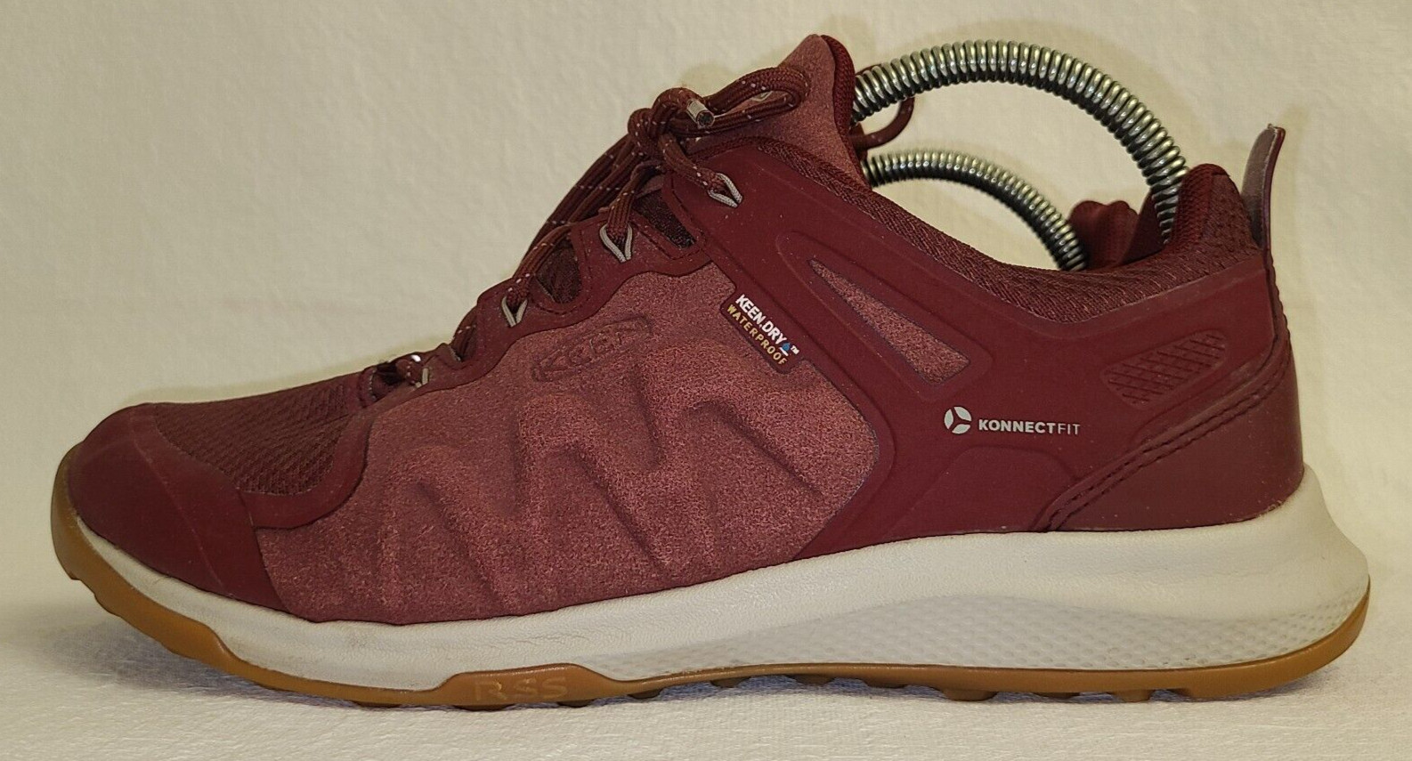 Womens KEEN Terradora II Waterproof Low Height Hiking Size: 10.5 Color: Red