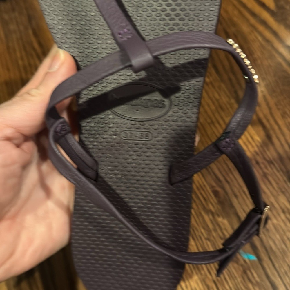 Havaianas You Rio Flip Flop Sandal NWOT Size 37-38 or 7 women’s Deep Purple