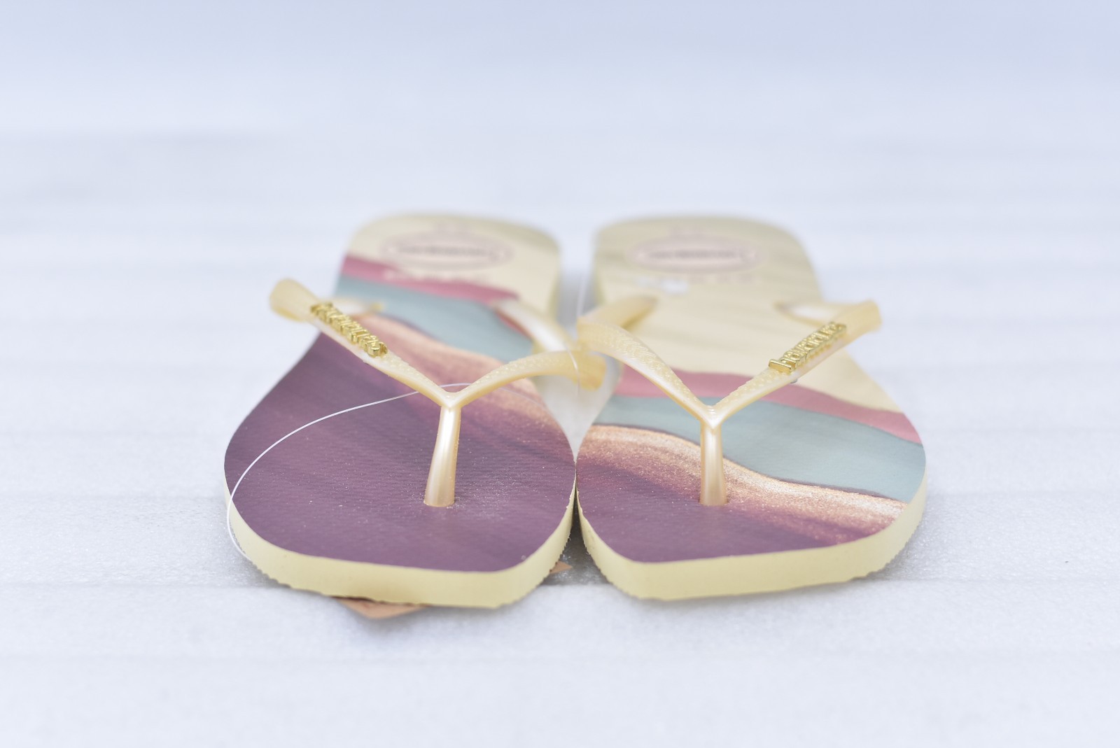 Womens Havaianas Slim Square Flip-Flop Sandals – Buttercream Size 7/8 (EU 37-38)