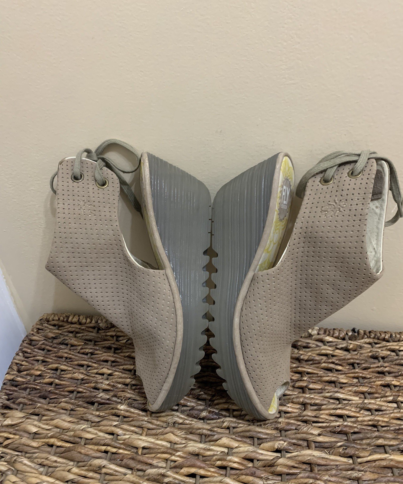 FLY LONDON YPUL WEDGE SANDAL TAUPE CUPIDO 8.5 comfort city going out preppy