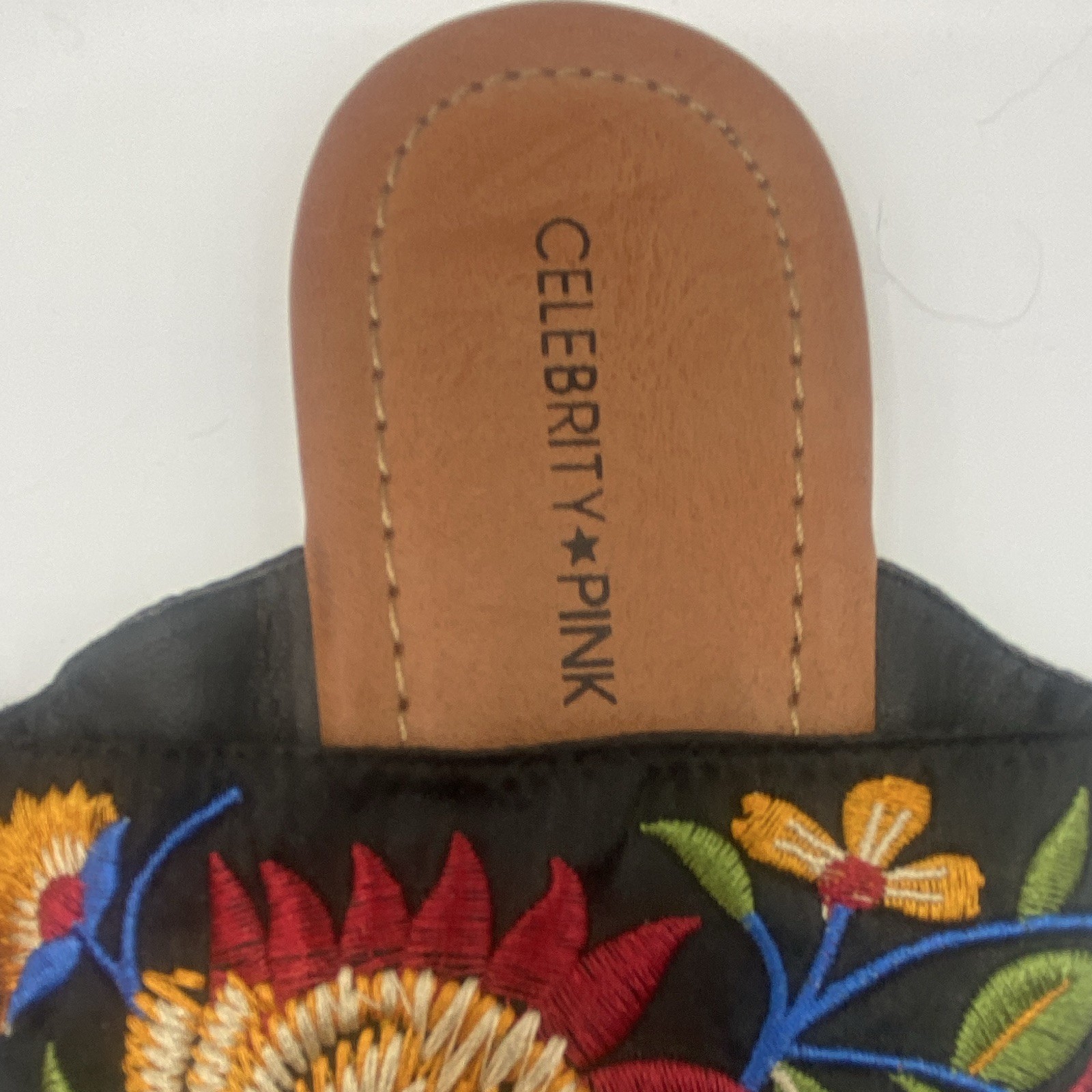 Celebrity Pink Women’s Black Embroidered Floral Leather Thong Sandals 6.5