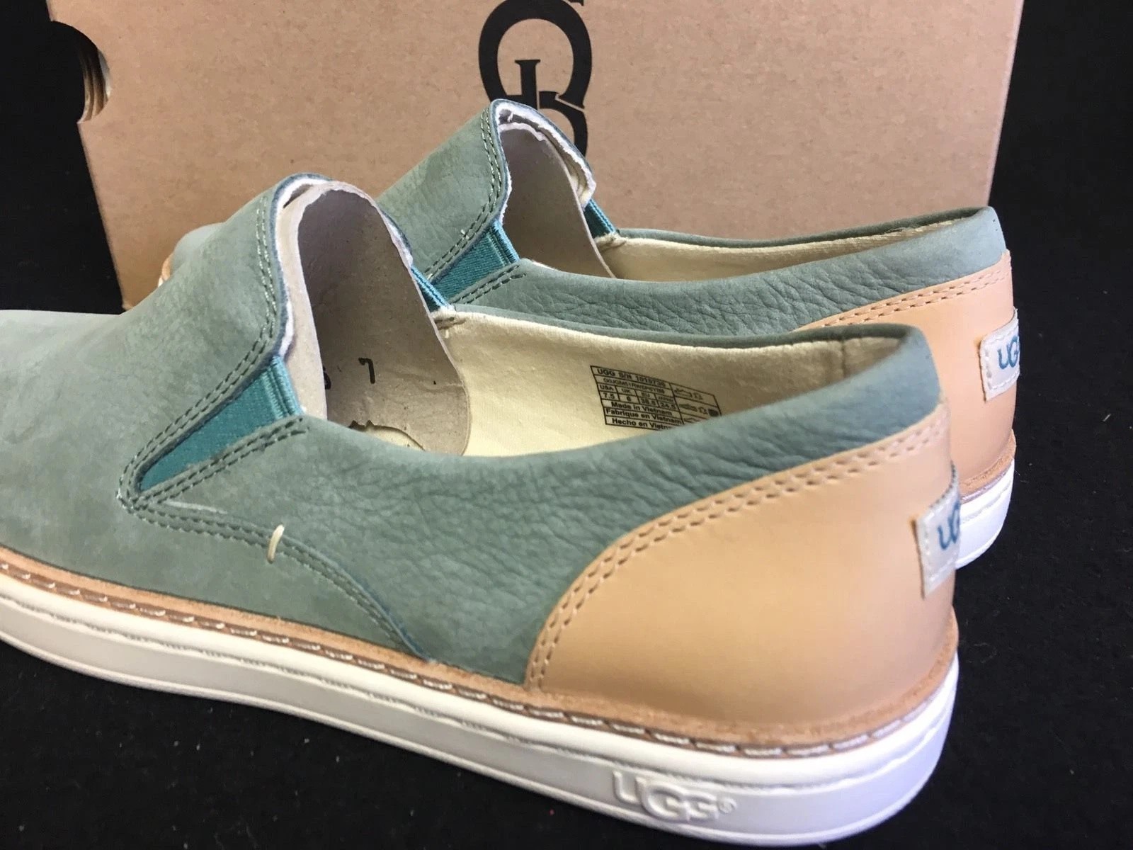 UGG Australia Adley Slip On Sneaker 1015736 Fashion Nubuck Leather Women’s SZ 10