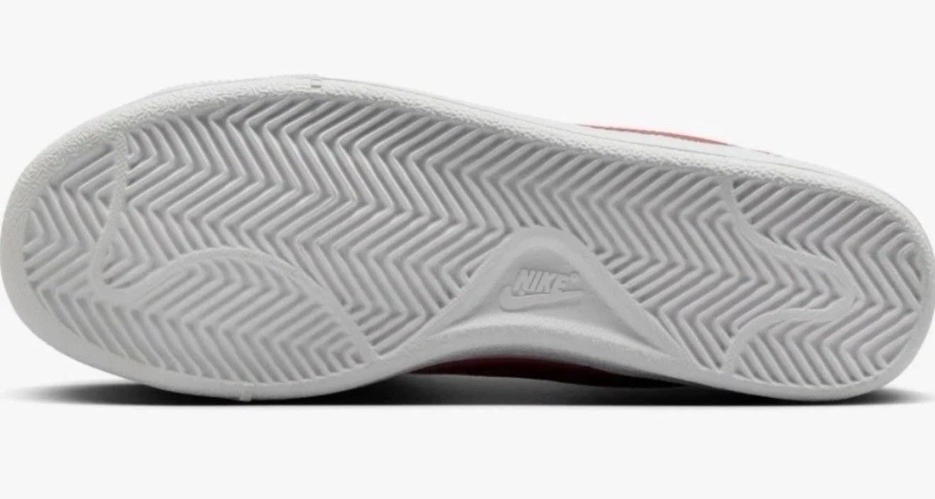 Nike Court Royale White Red Casual Lace Up Sneakers 749867-114 Women’s Sizes