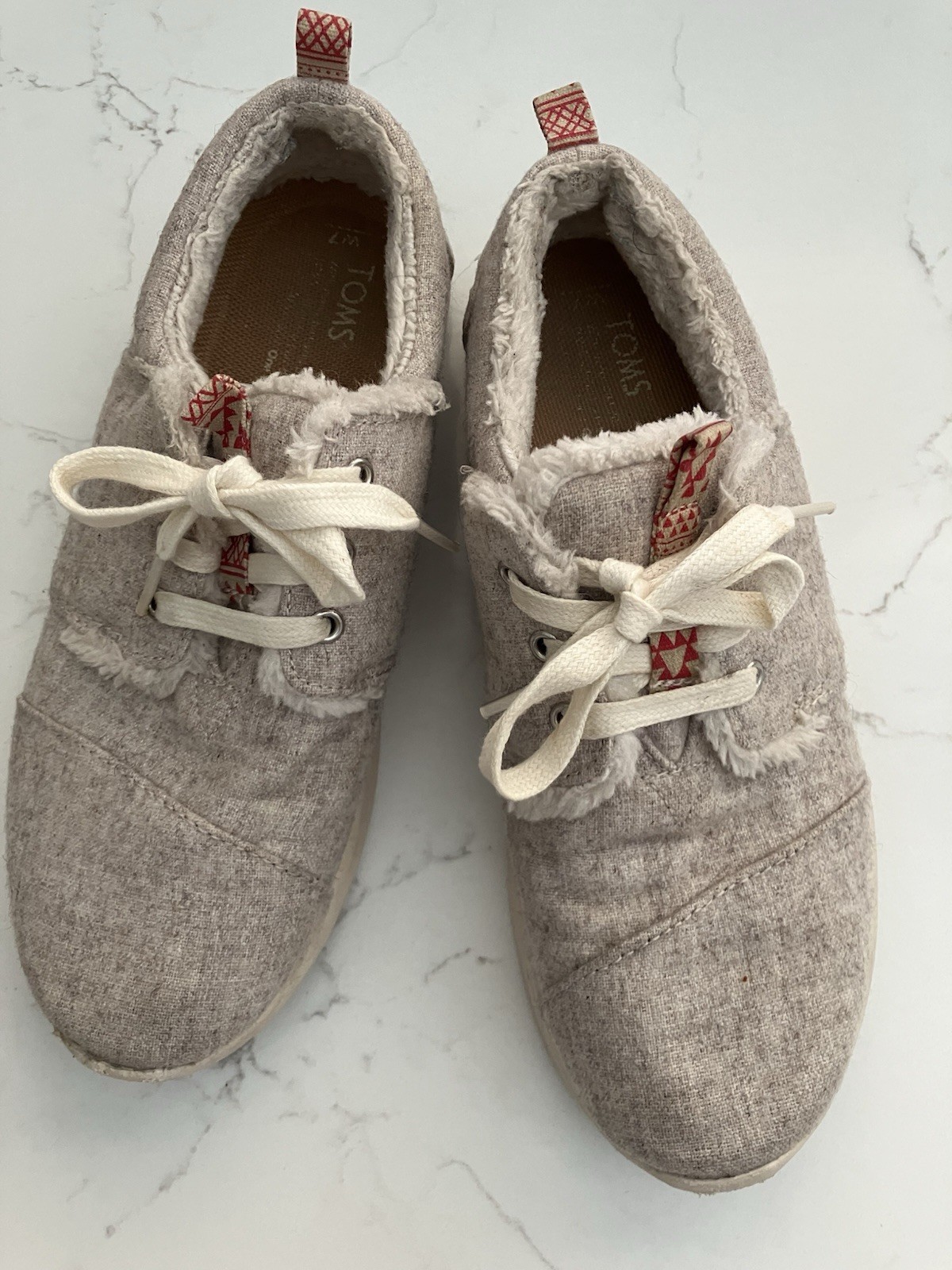 Women’s 7 Sneakers TOMS Del Rey w/shearling Oatmeal canvas outer