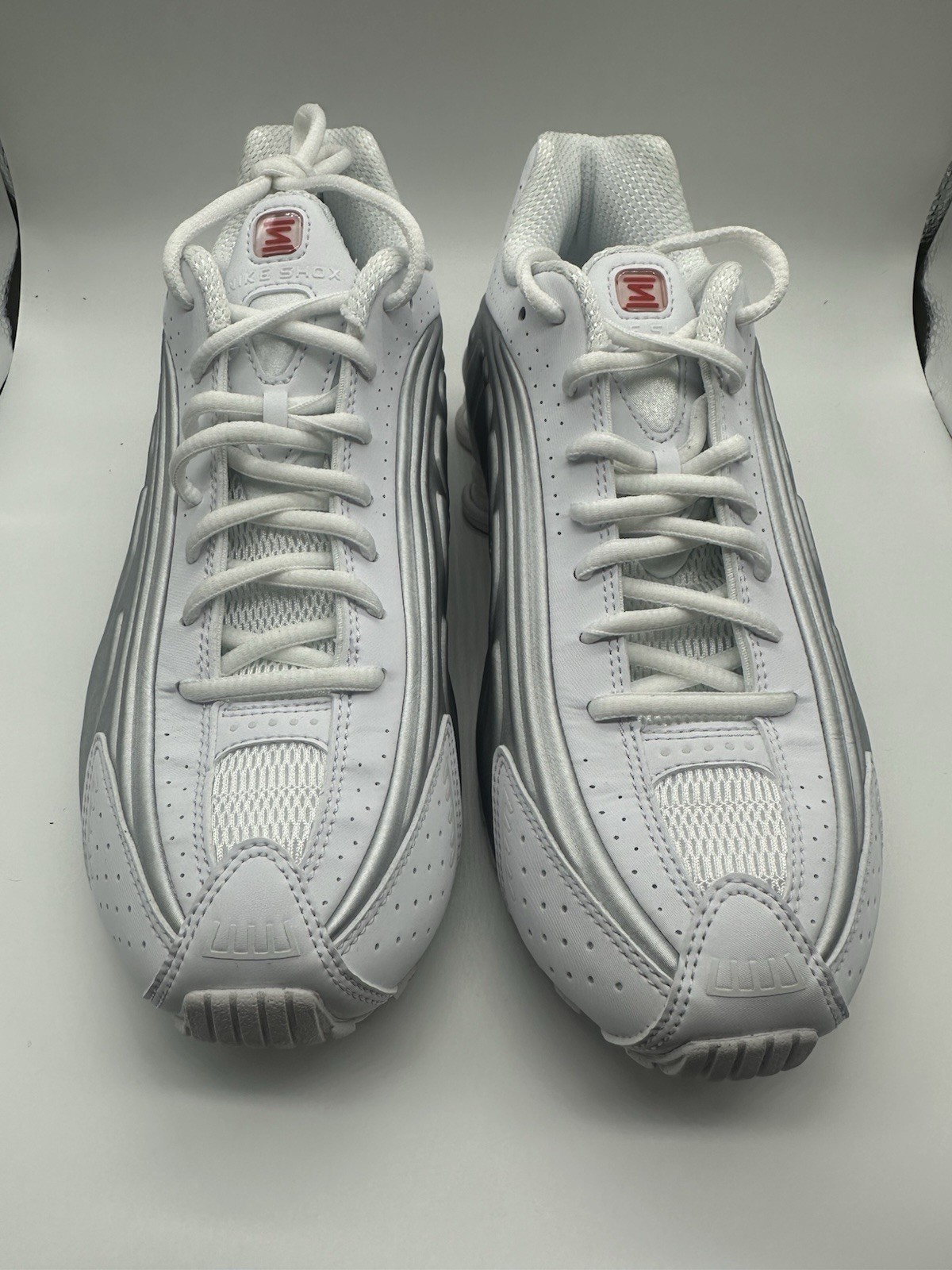 Nike Shox R4 White Metallic Silver 2024 AR3565-101 Womens SZ 8 NWOB