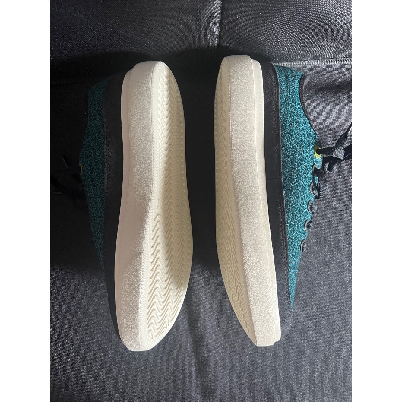 Allbirds Women’s Wool Piper 2 – Teal Sneakers with Black Trim – size 10