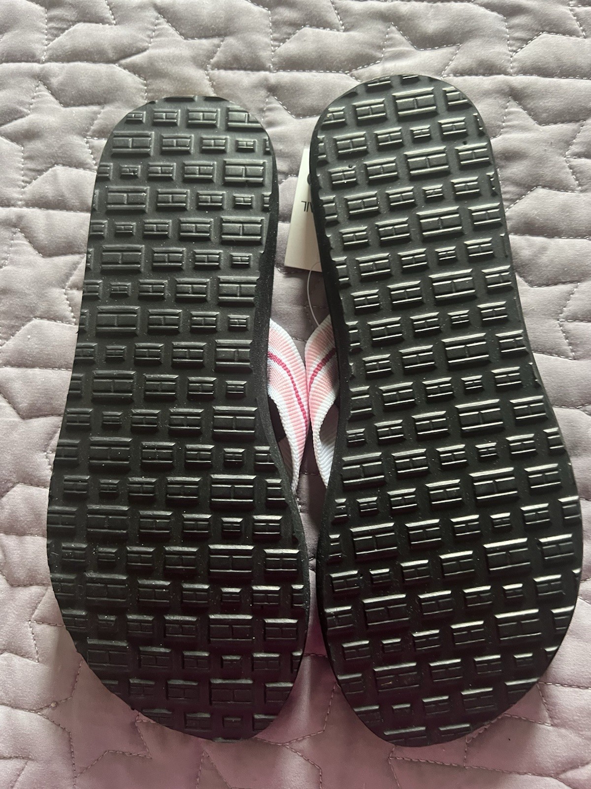 Tommy Hilfiger Pink Striped Flip Flops Size 7M NWT