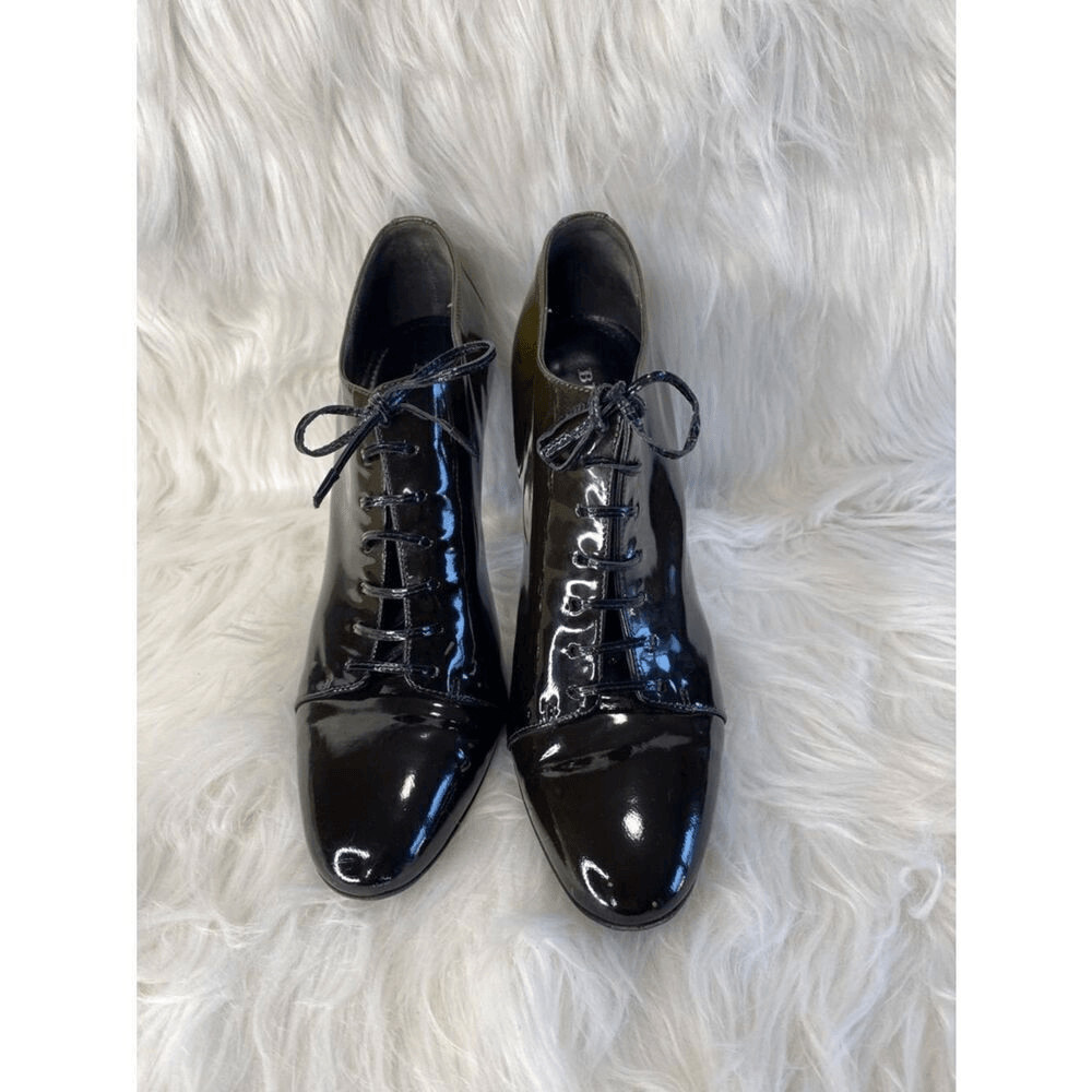 Burberry Patent Leather Lace-Up Heeled Booties. Vintage 2009. Authentic. Size 38