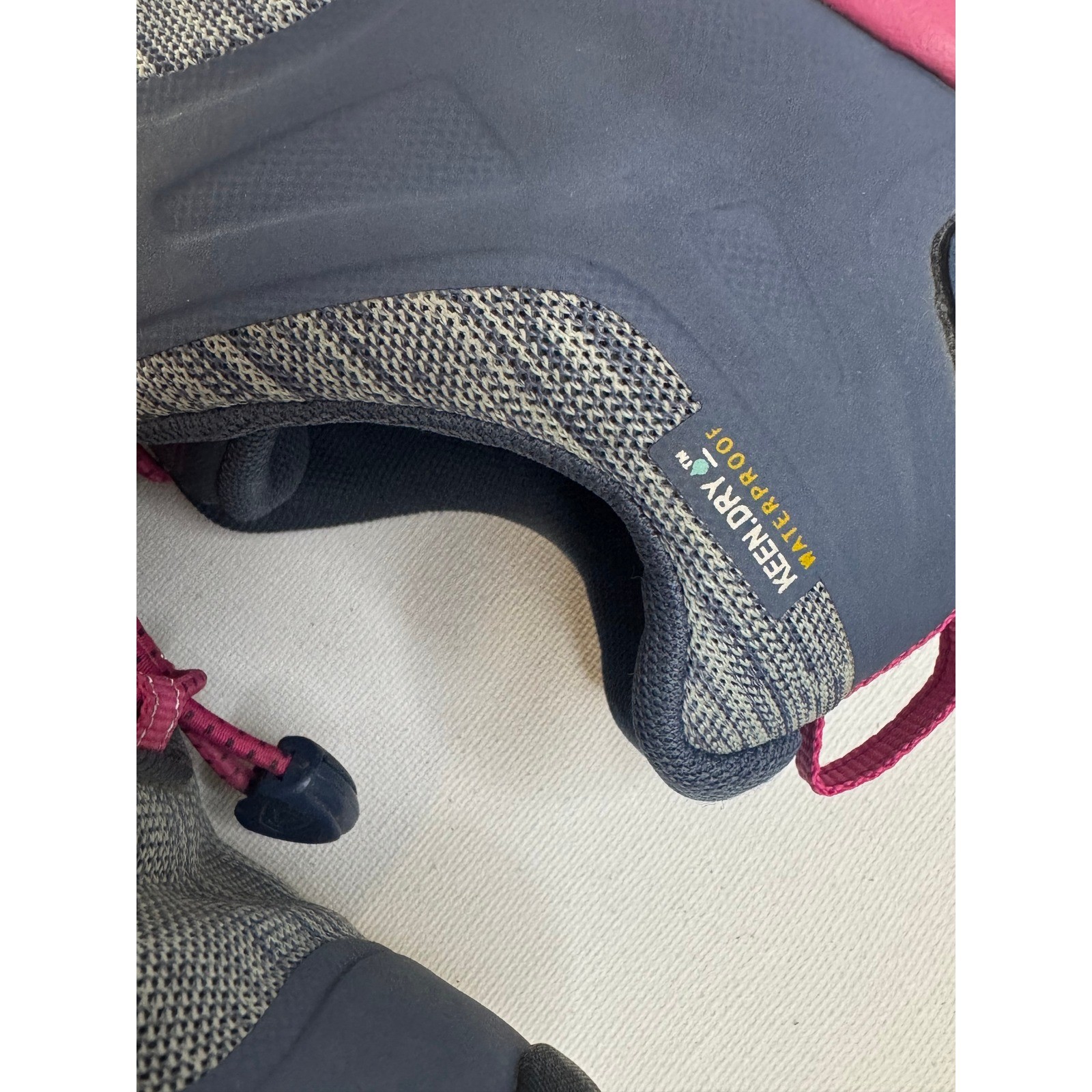 KEEN Terradora II Waterproof Hiking Shoes Women Grey Pink Low Top Sneakers