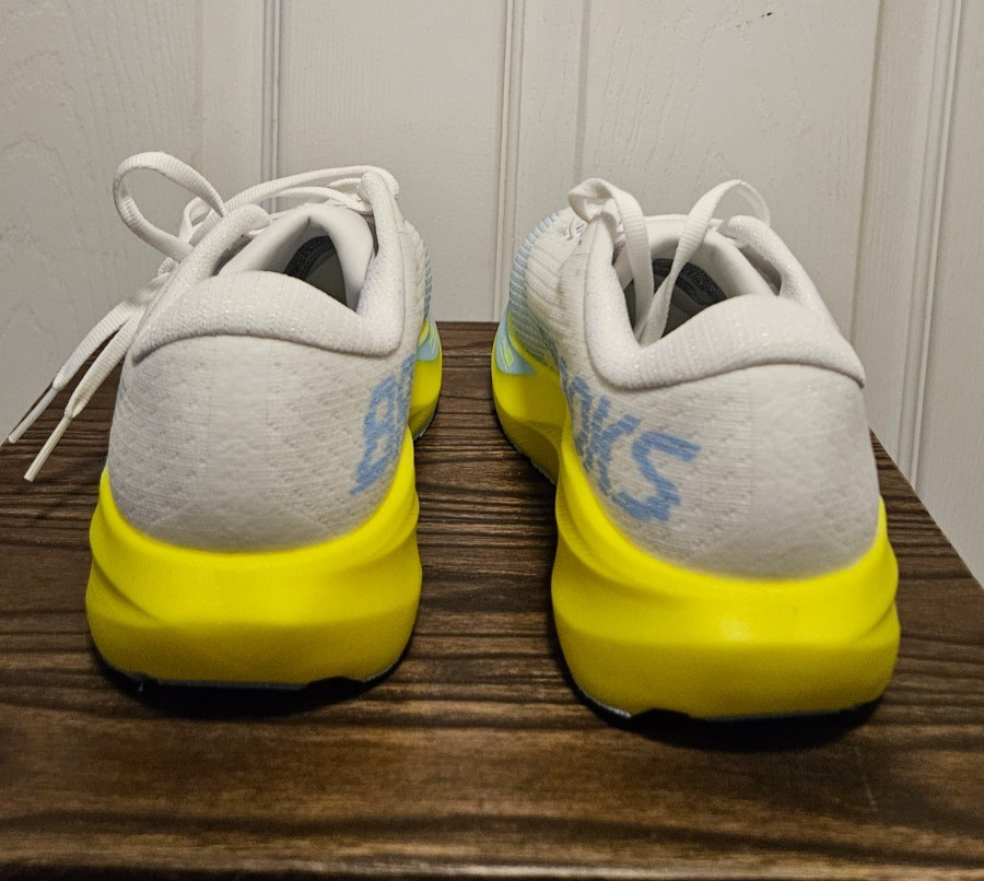 Brooks Ghost Amp Women’s Running Shoes White/Blue/Nightlife Size 7.5 New in box