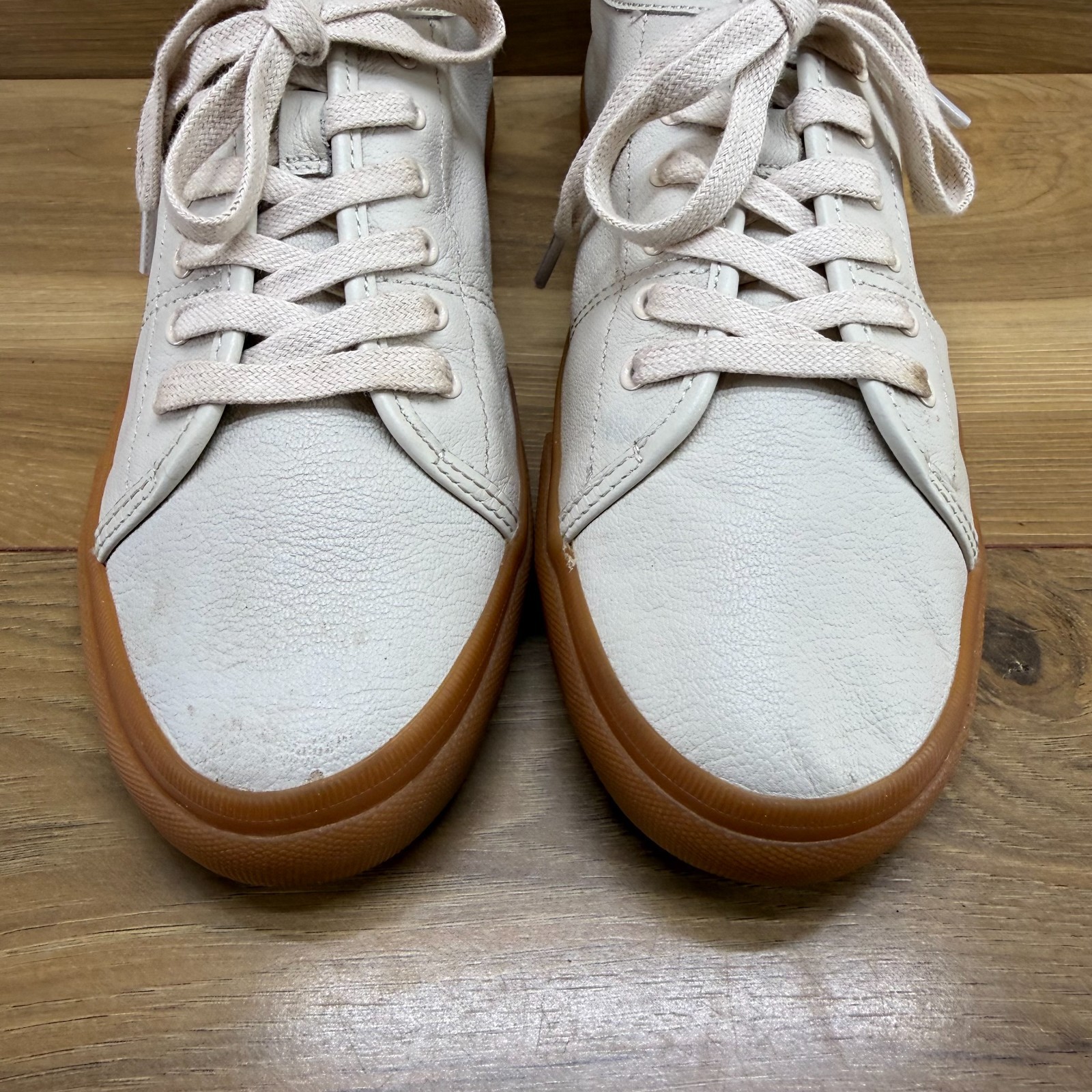 FRYE Gia Low Lace Up Sneakers Womens 9 M Cream Leather Casual Travel Boho Walk