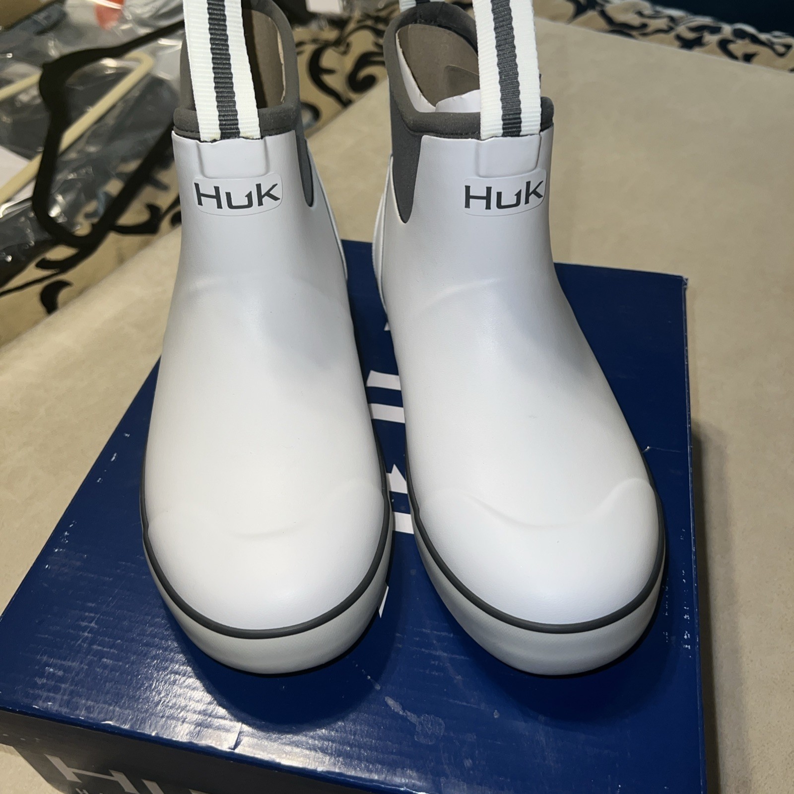 HUK Women’s Rouge Wave Boot White Size 7