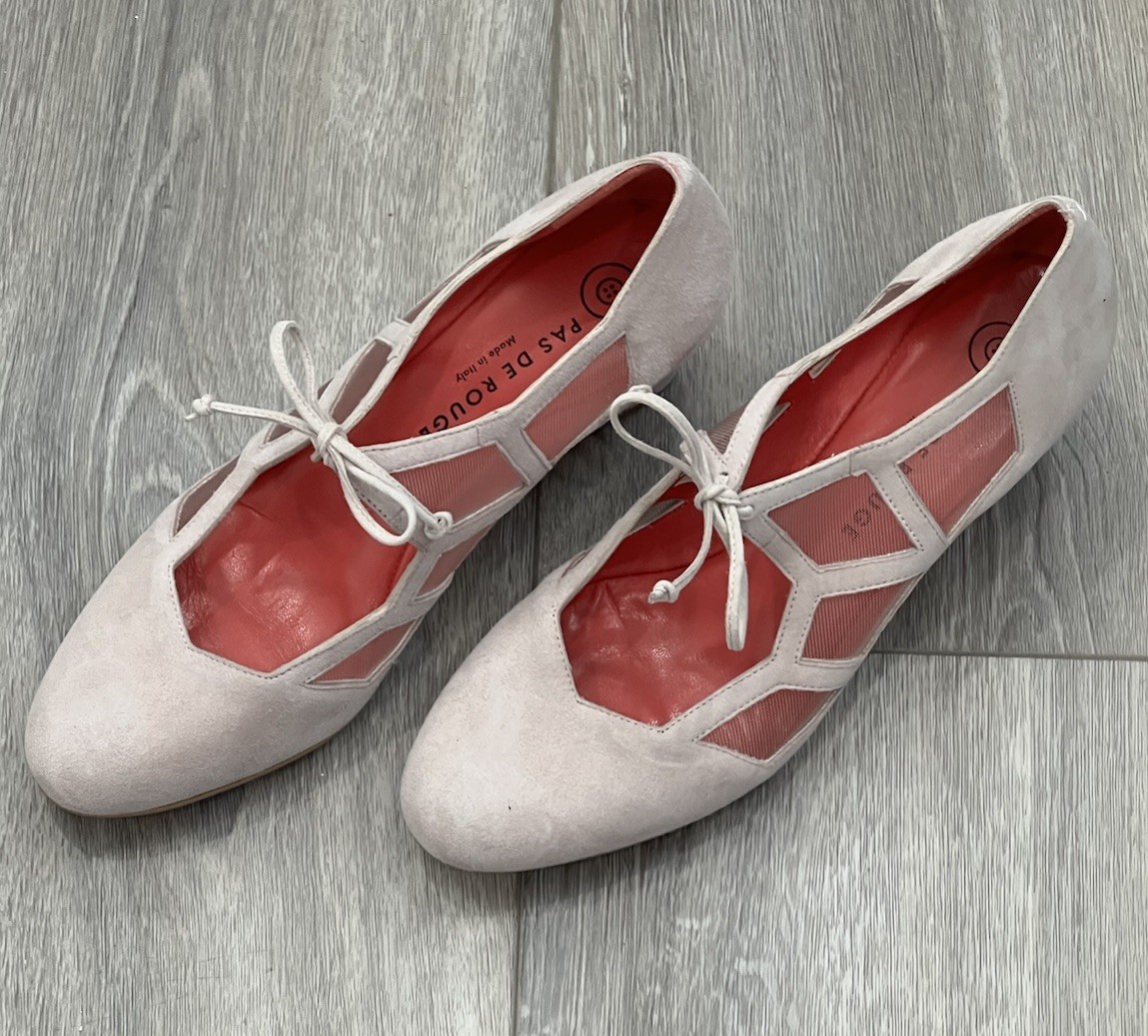 Pas De Rouge Pink Suede Wedge Heels Gold Trim Feminine Italian Size 37.5 US 7.5