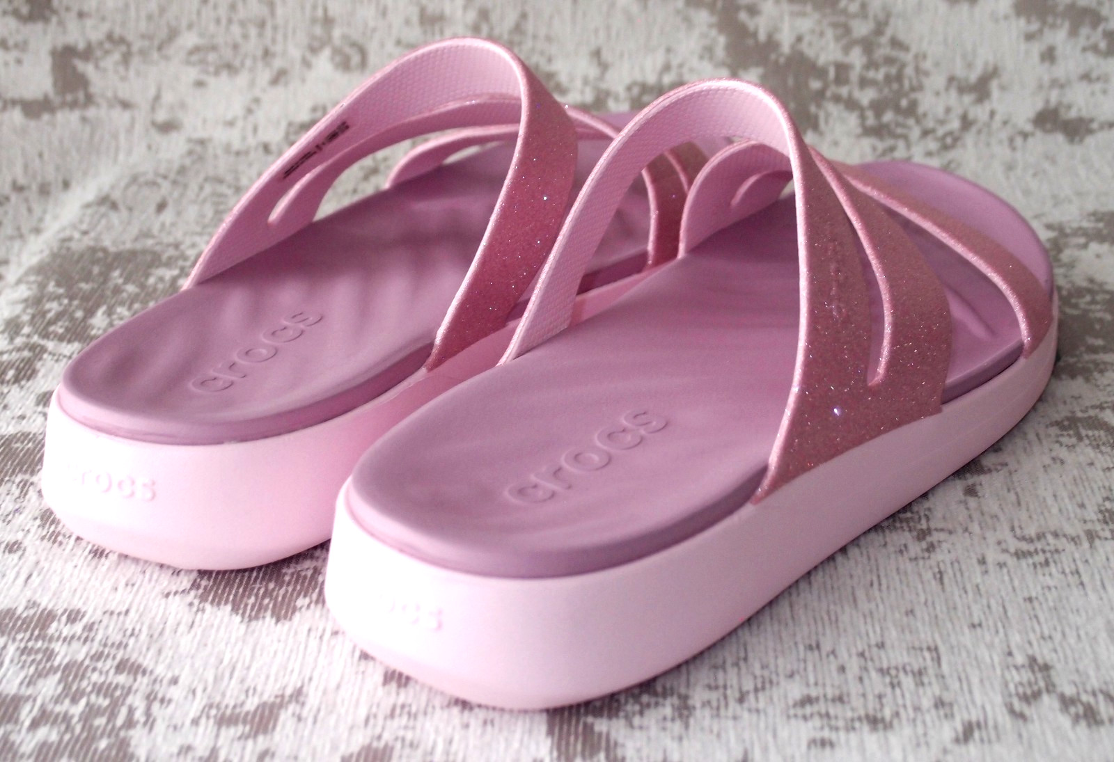 Crocs LiteRide Getaway Strappy Sandal ❤️❤Runs SMALL!!!!!❤❤️SIZE 10❤️PINK GLITTER