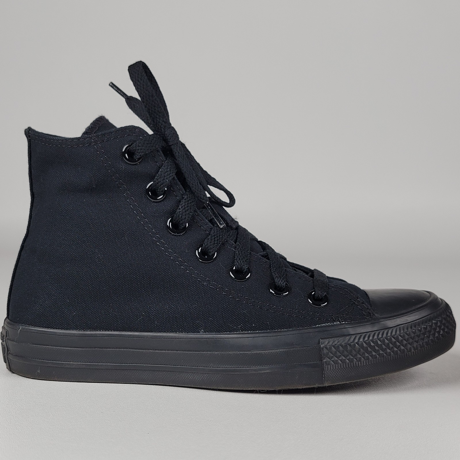 Converse Unisex Chuck Taylors All Star High Top Black Shoes Mens Size 4 Womens 6