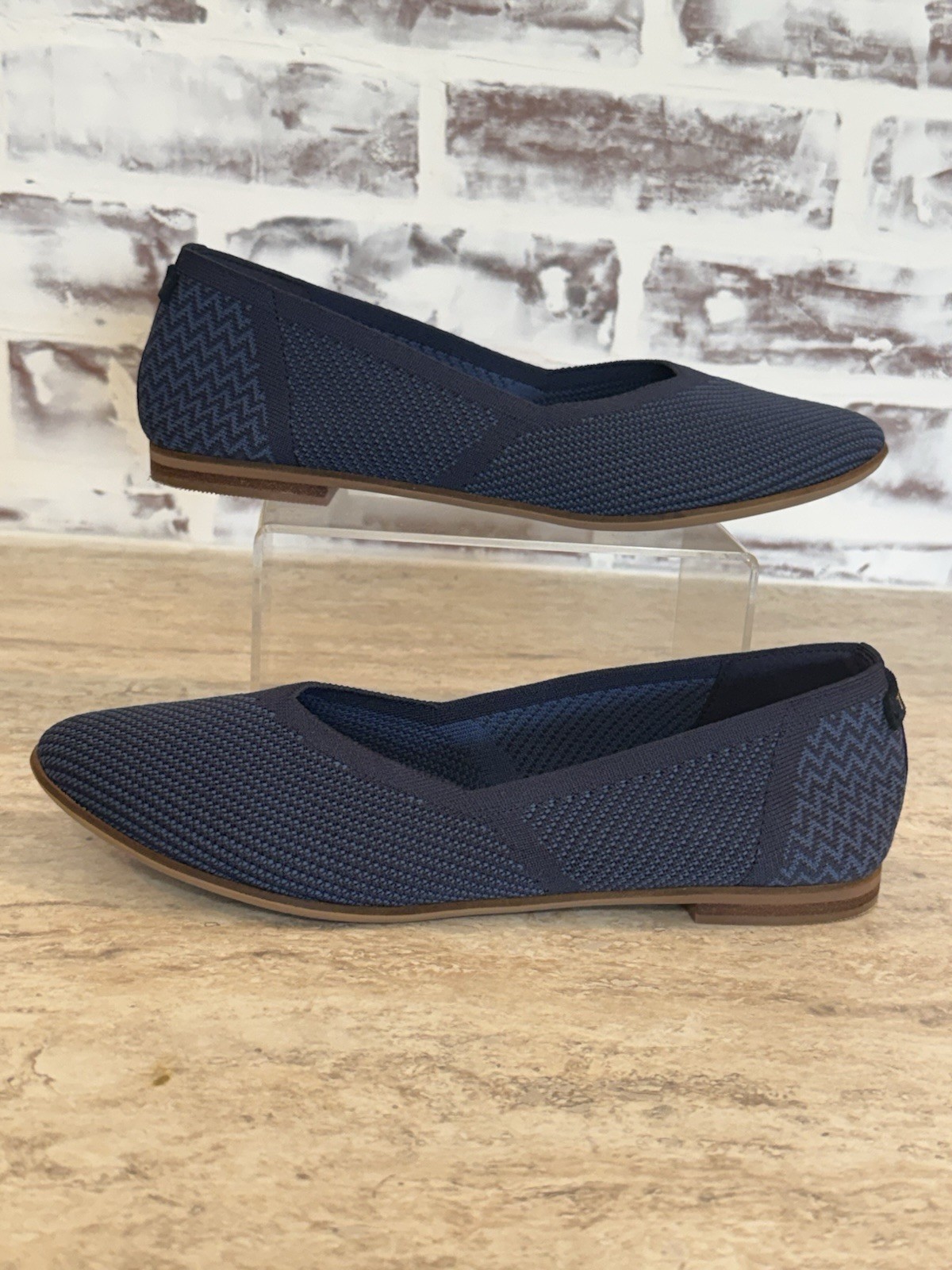 Toms Women’s Flats Navy Blue Sz 7